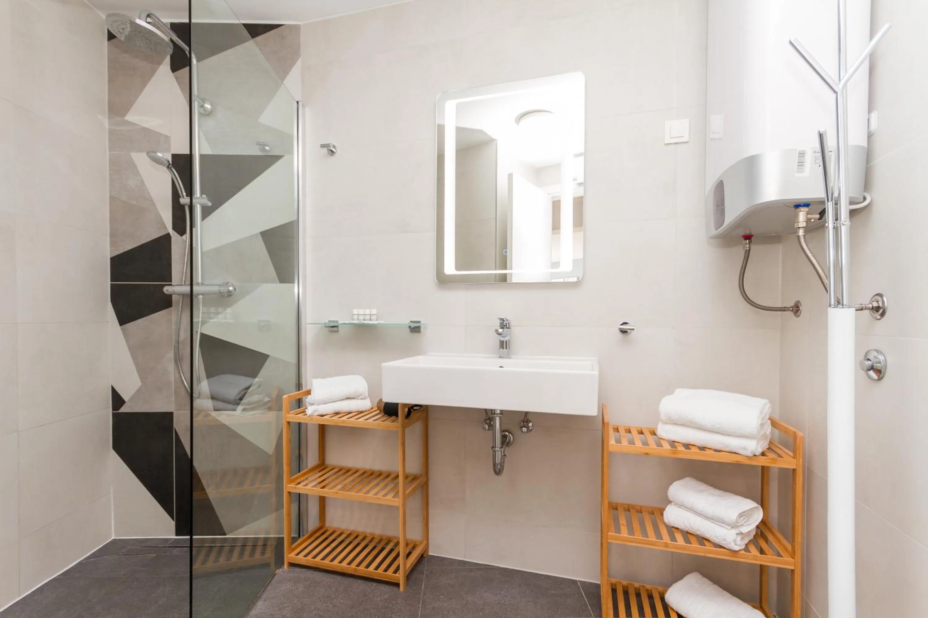 Shower in Garden Palace - Da Matteo Deluxe Apartment