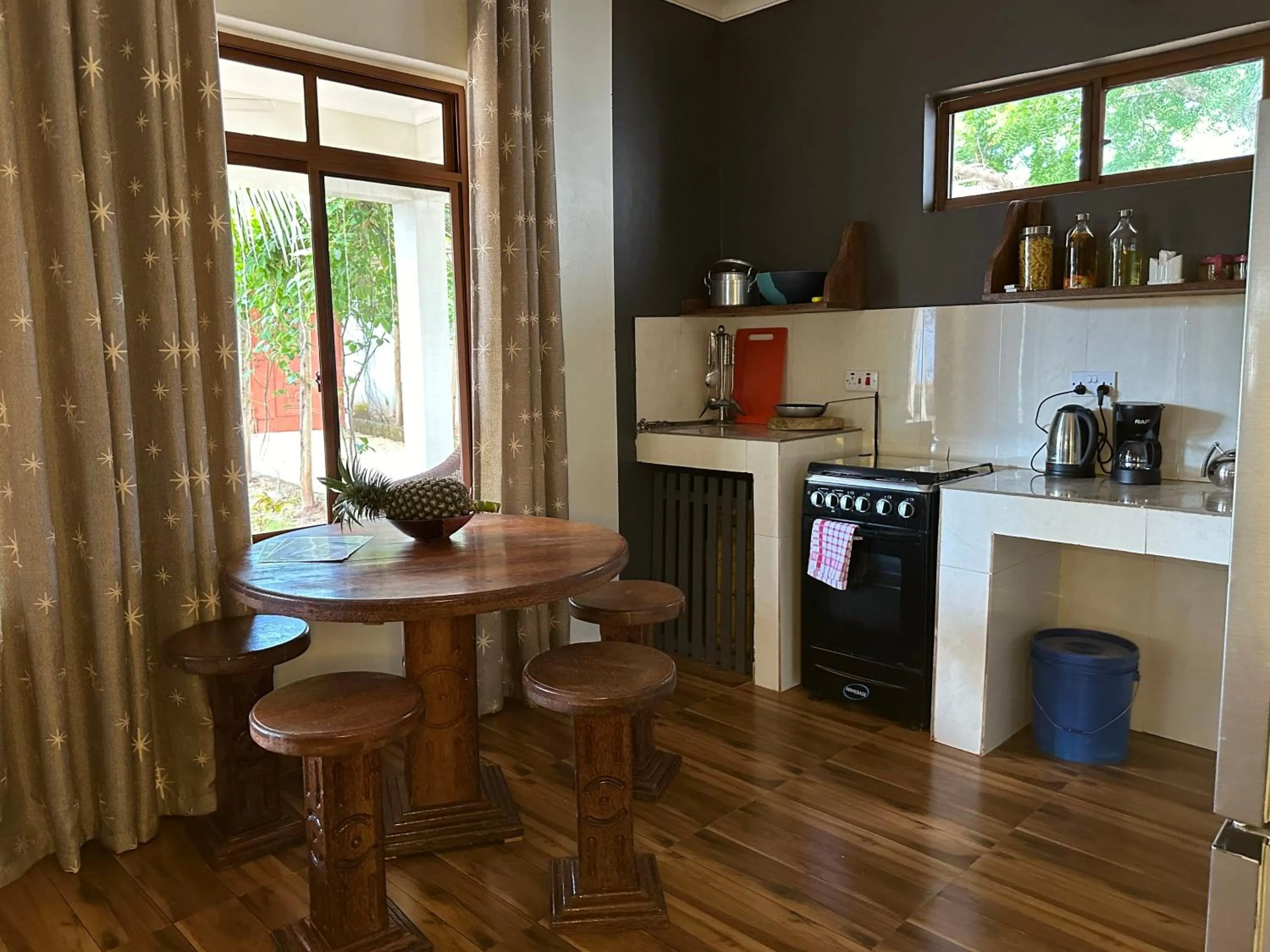 Coffee/tea facilities in Fukuchani Inn Hotel