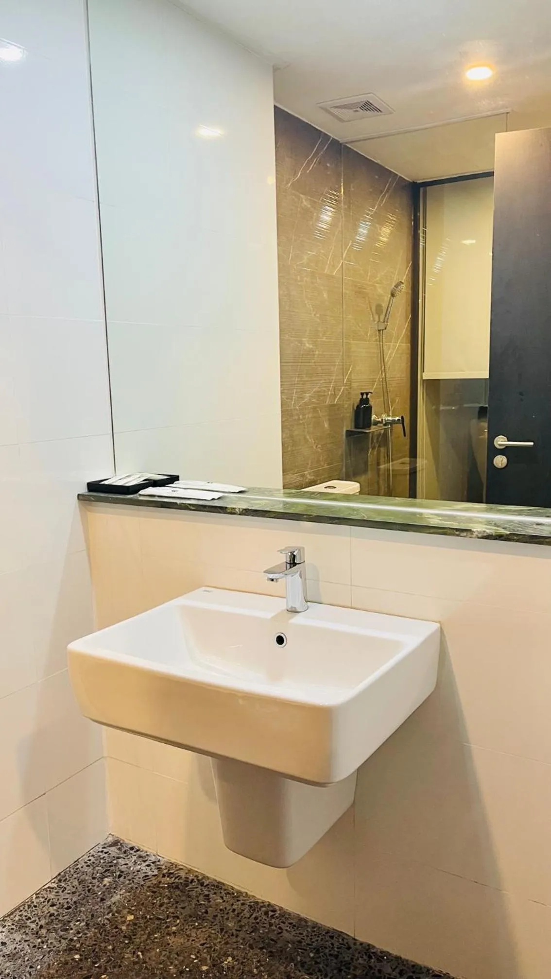 Bathroom in Sibtis Hotel