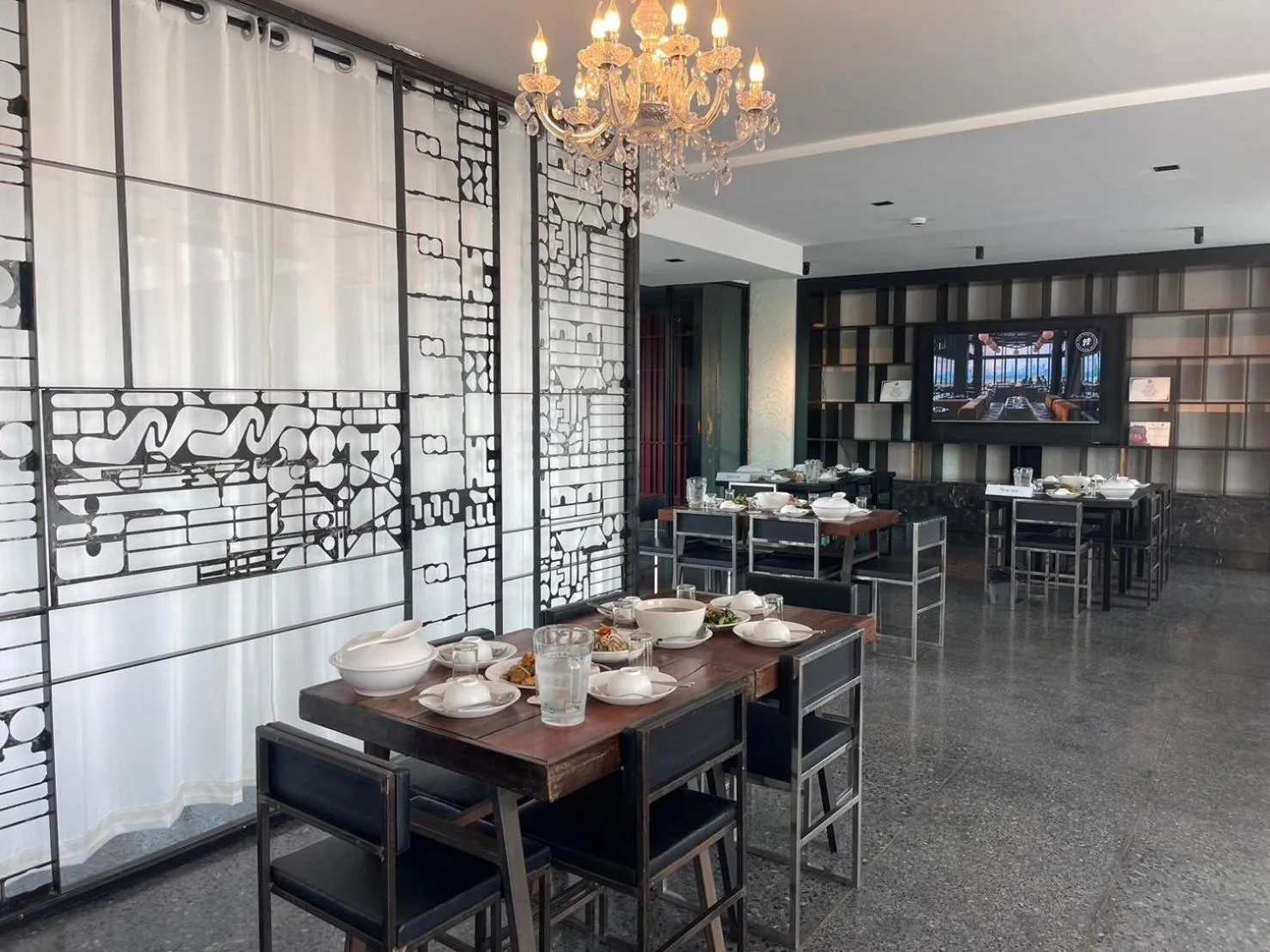 Restaurant/places to eat in Sibtis Hotel