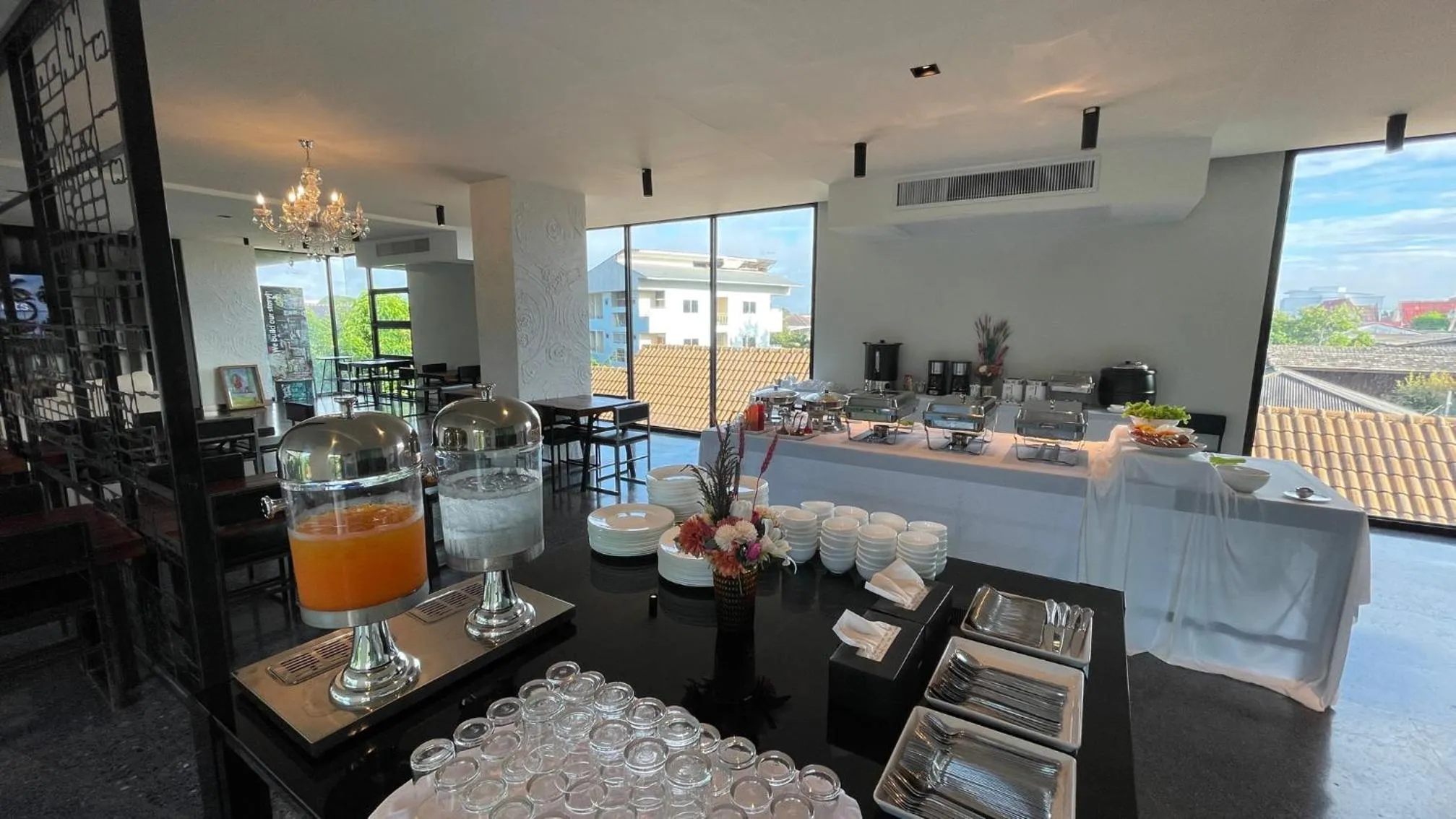 Restaurant/places to eat in Sibtis Hotel