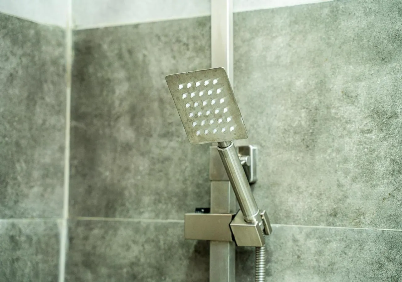 Shower in The Square Kampot Hotel