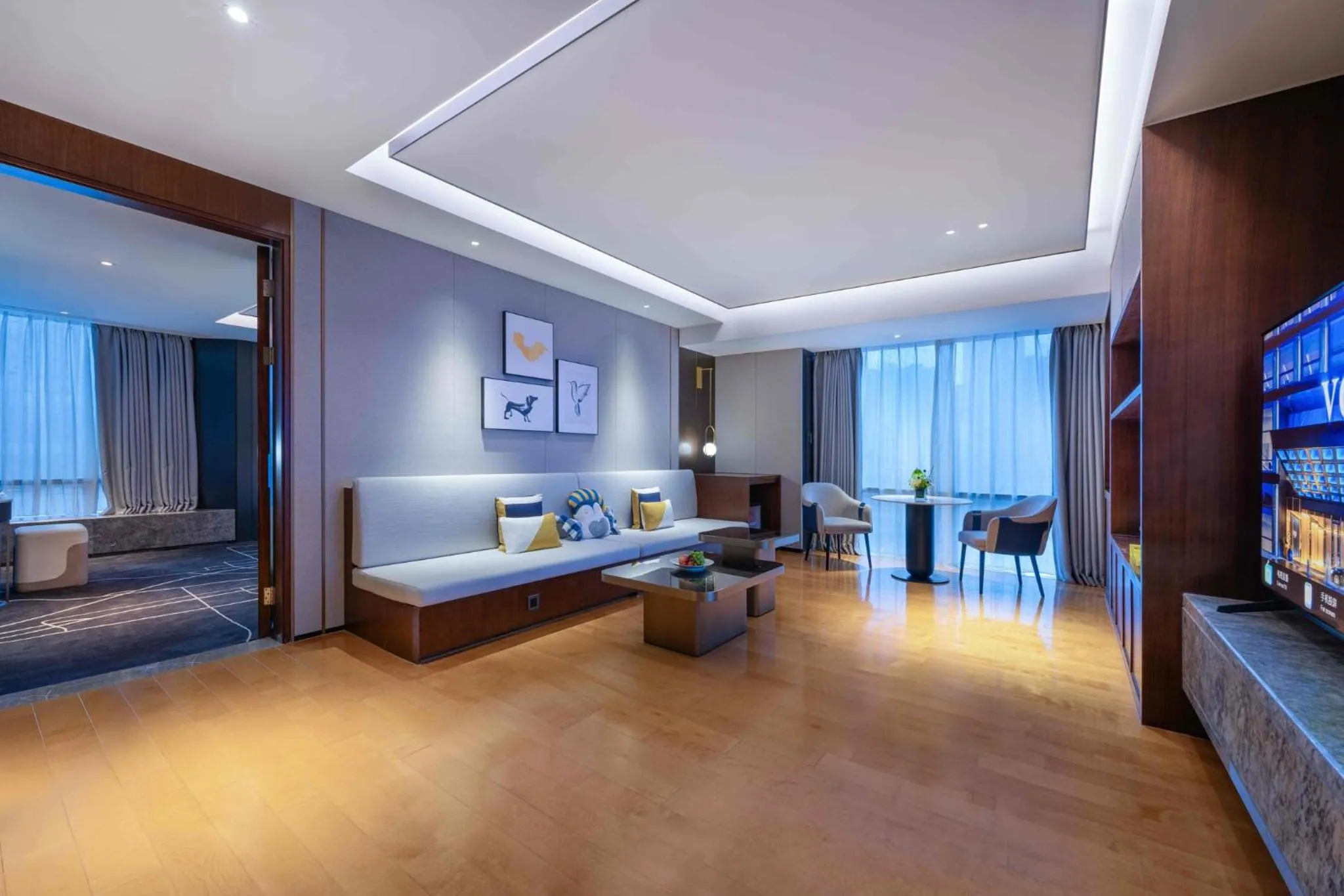 Photo of the whole room in voco Hefei Binhu by IHG