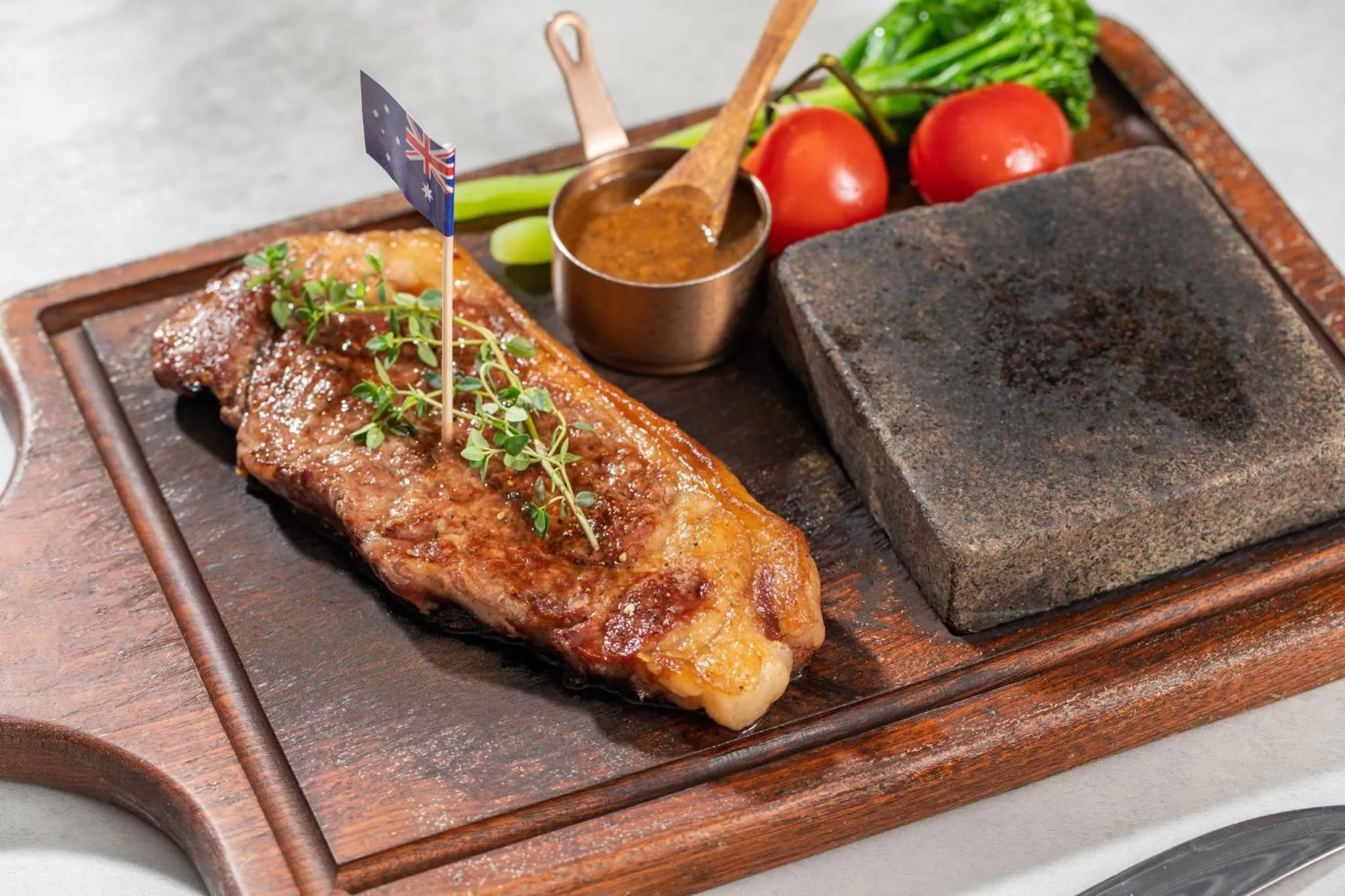 Restaurant/places to eat in voco Hefei Binhu by IHG