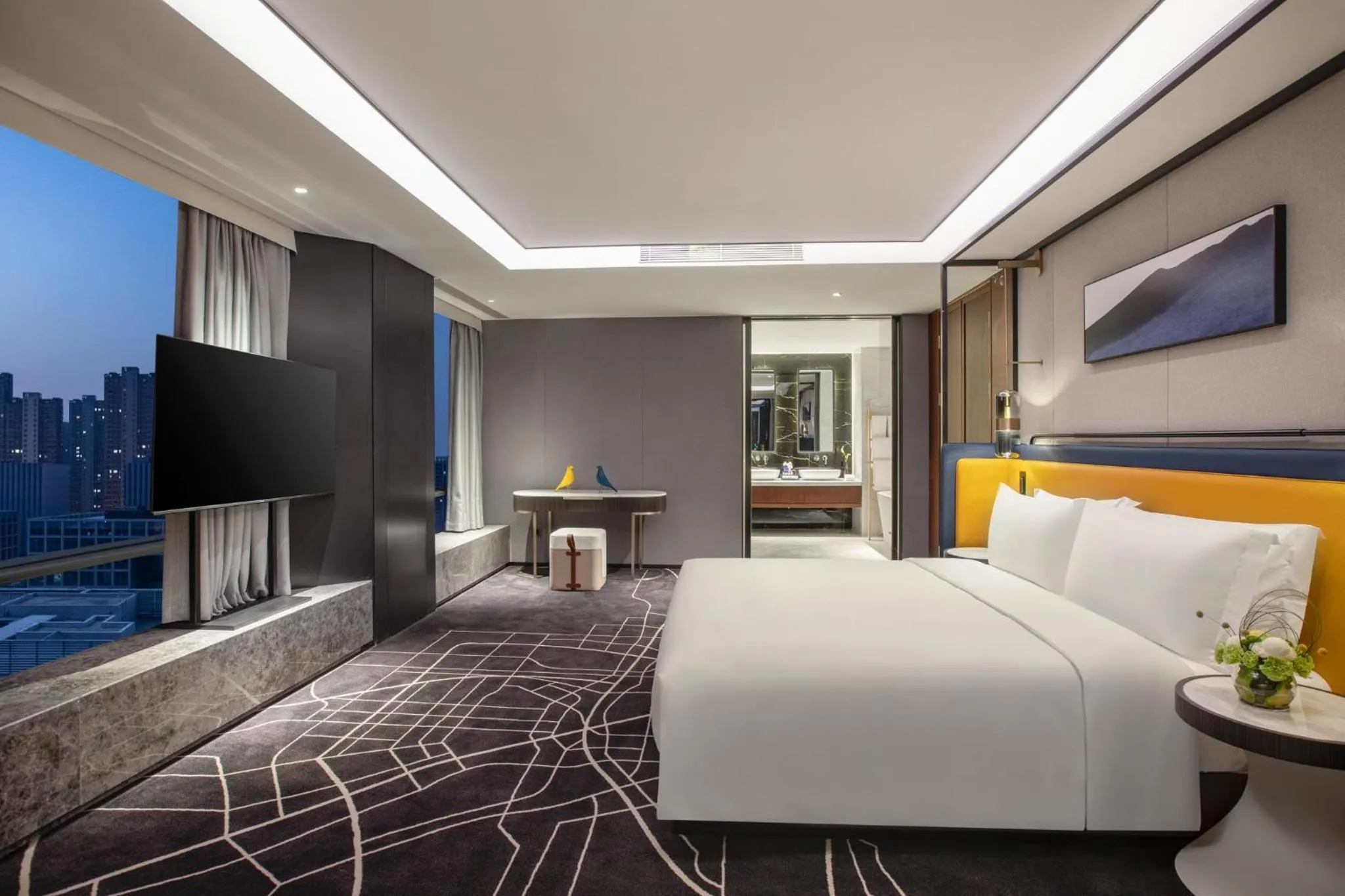 Photo of the whole room in voco Hefei Binhu by IHG