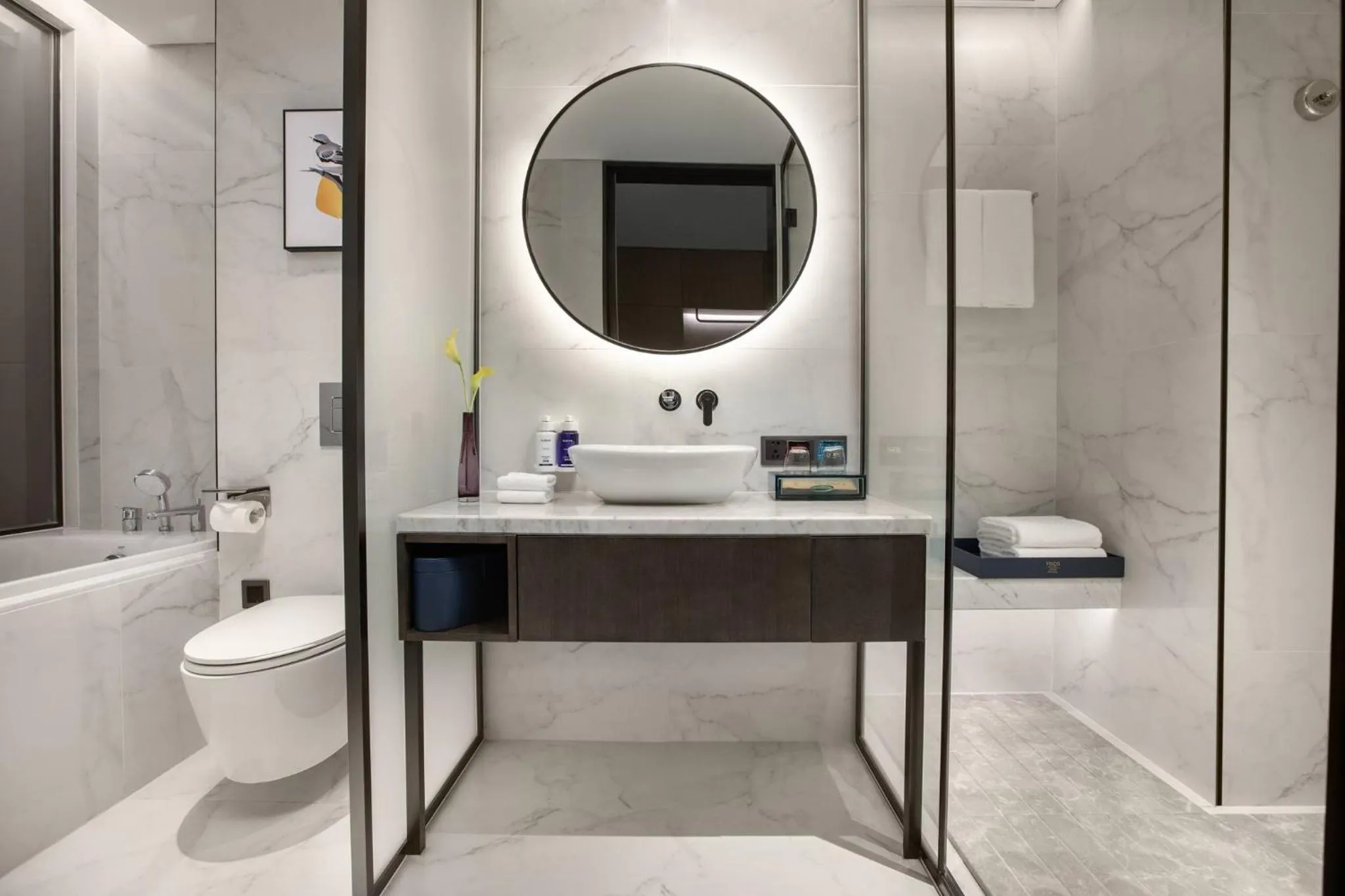 Photo of the whole room in voco Hefei Binhu by IHG