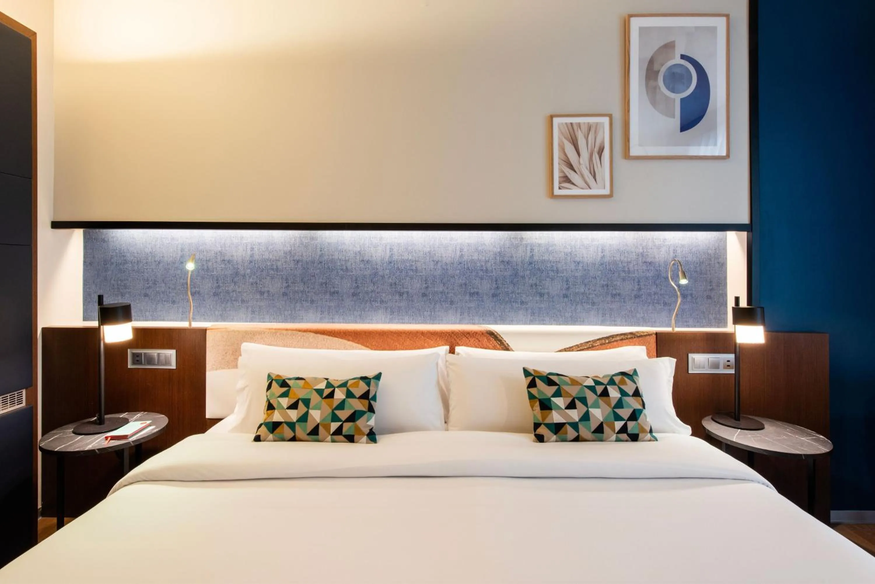 Photo of the whole room, Bed in Crowne Plaza Madrid - Centre Retiro by IHG