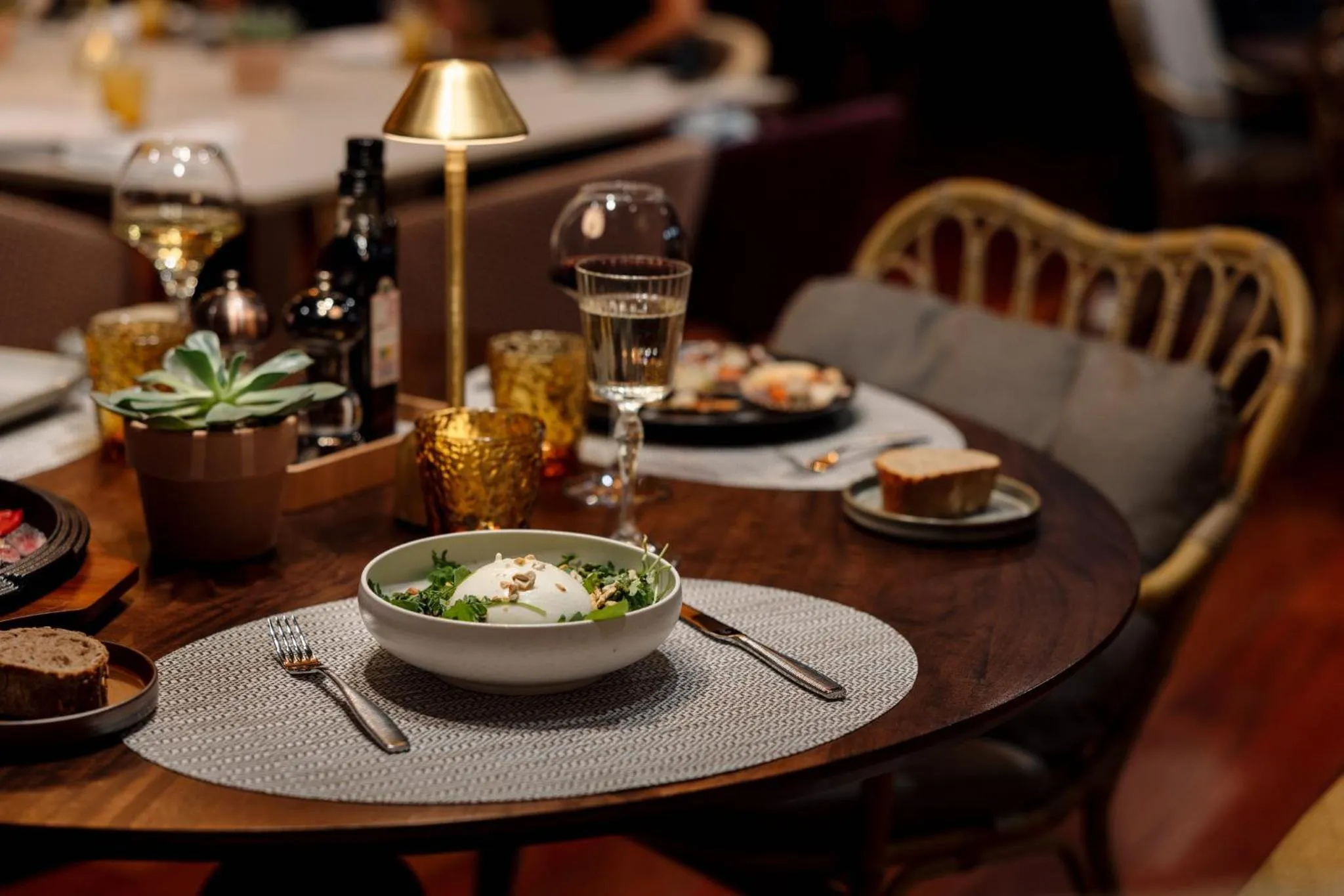 Restaurant/places to eat in Crowne Plaza Madrid - Centre Retiro by IHG