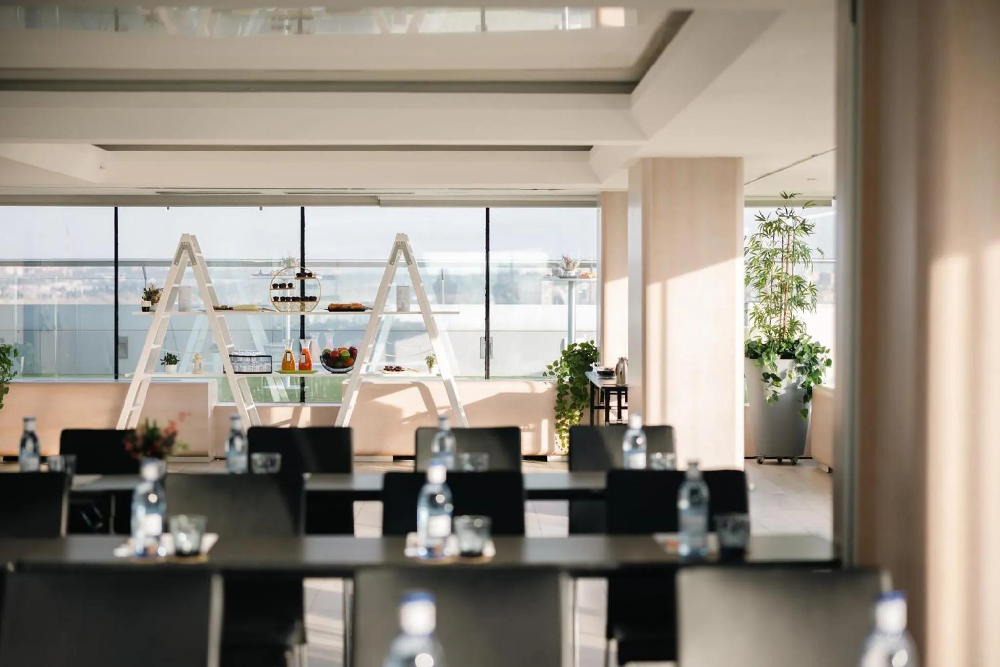 Meeting/conference room in Crowne Plaza Madrid - Centre Retiro by IHG