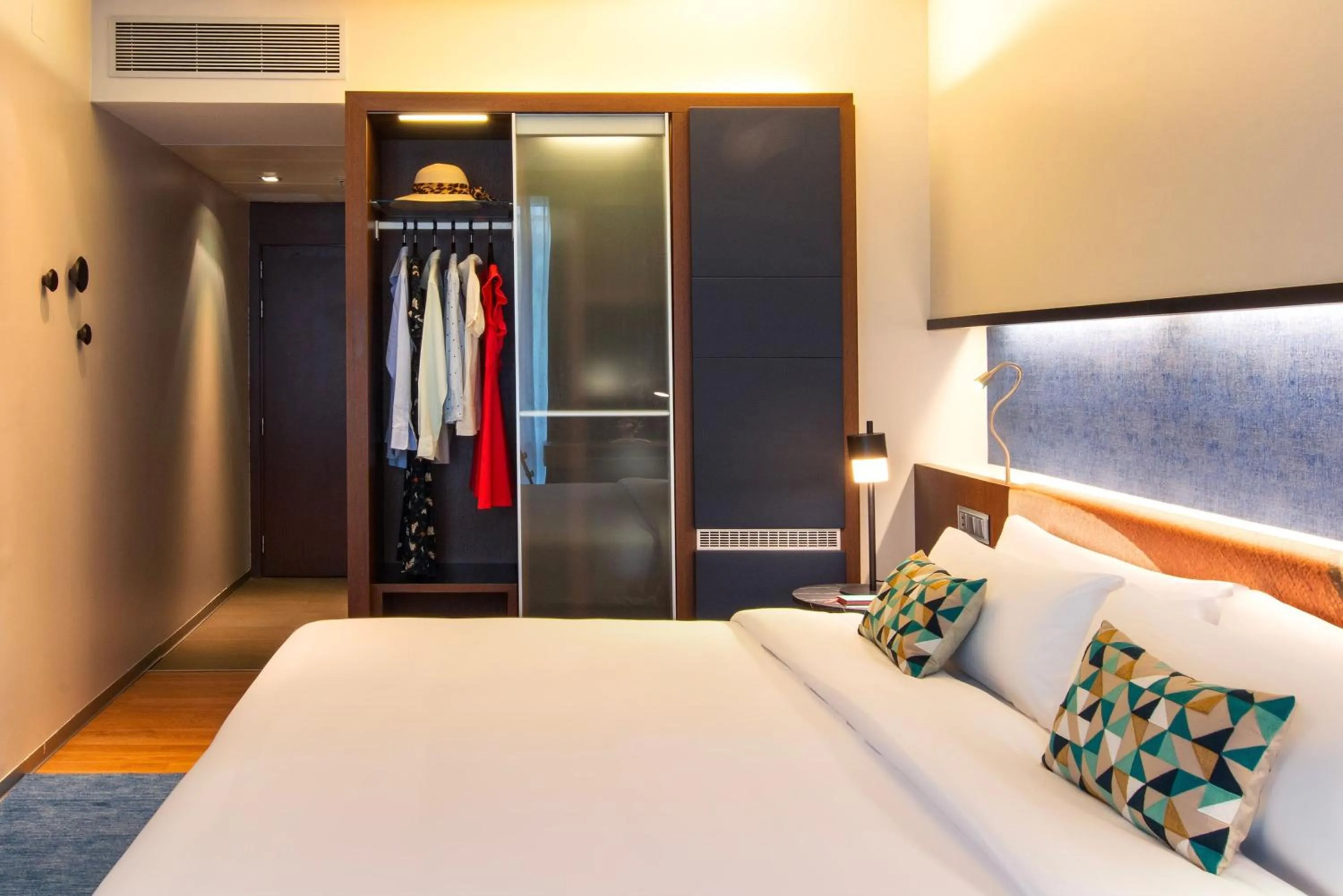 Photo of the whole room, Bed in Crowne Plaza Madrid - Centre Retiro by IHG