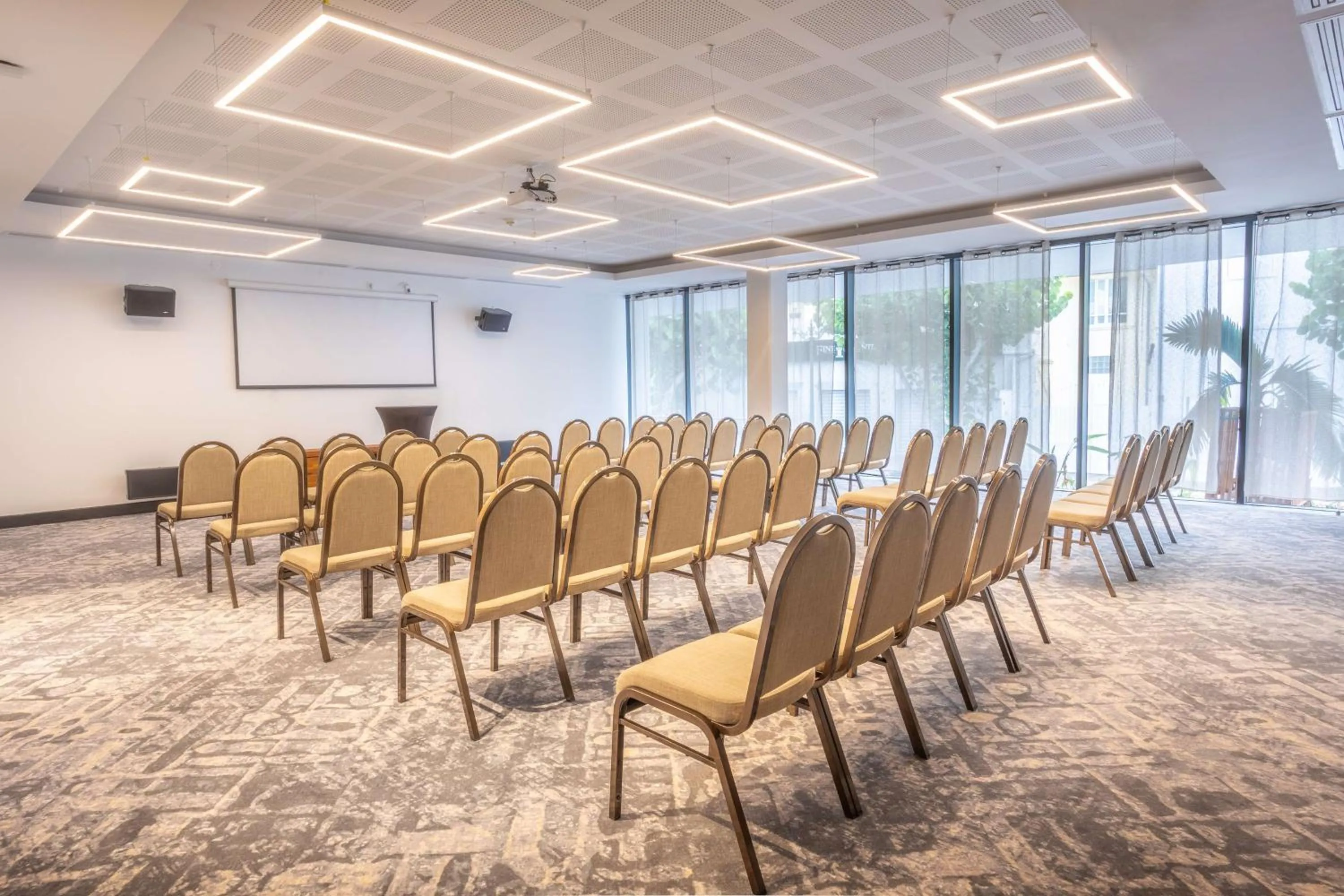 Meeting/conference room in Radisson Hotel Saint Denis, La Reunion