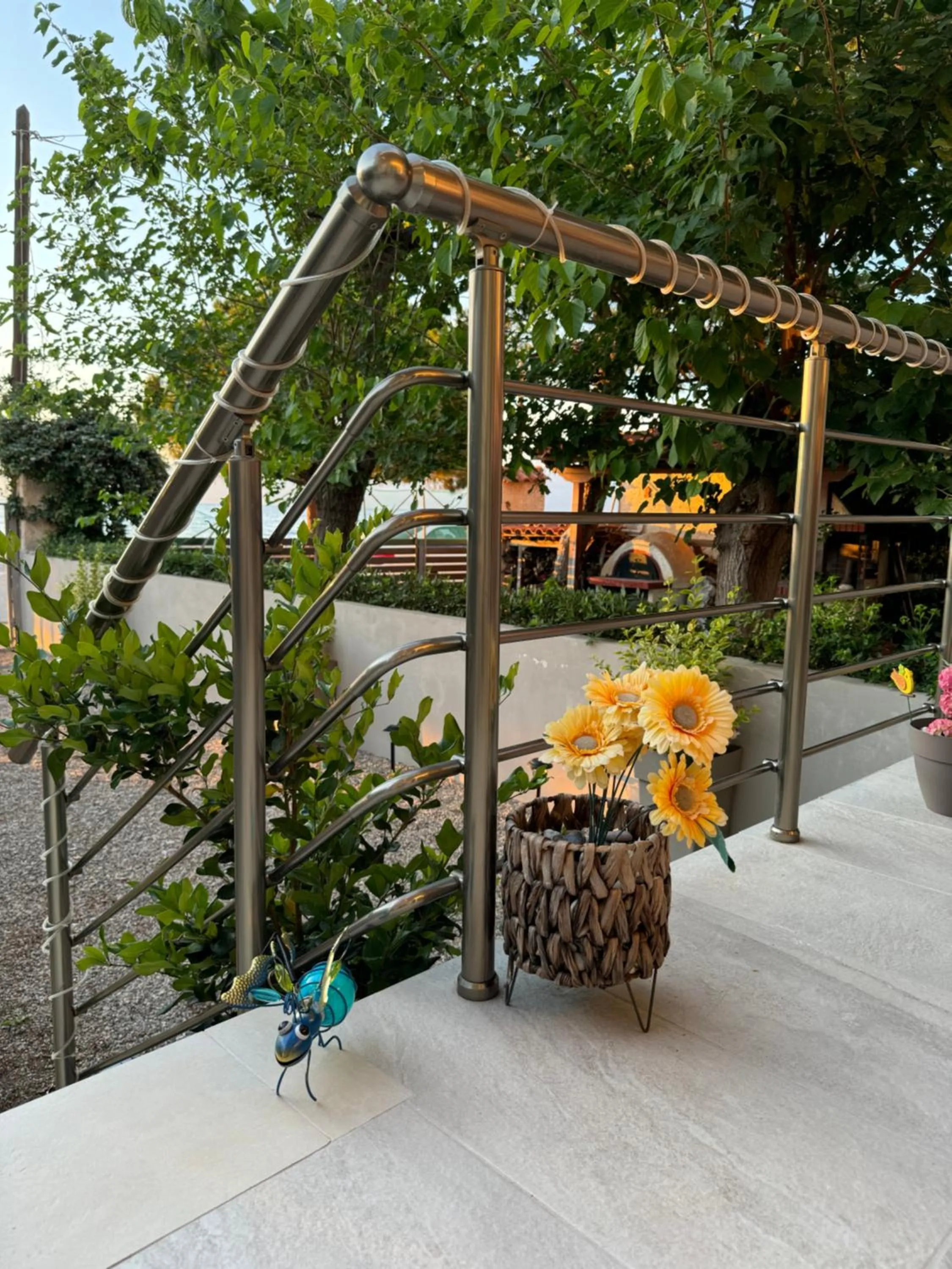 Akrotiri Luxury Suites