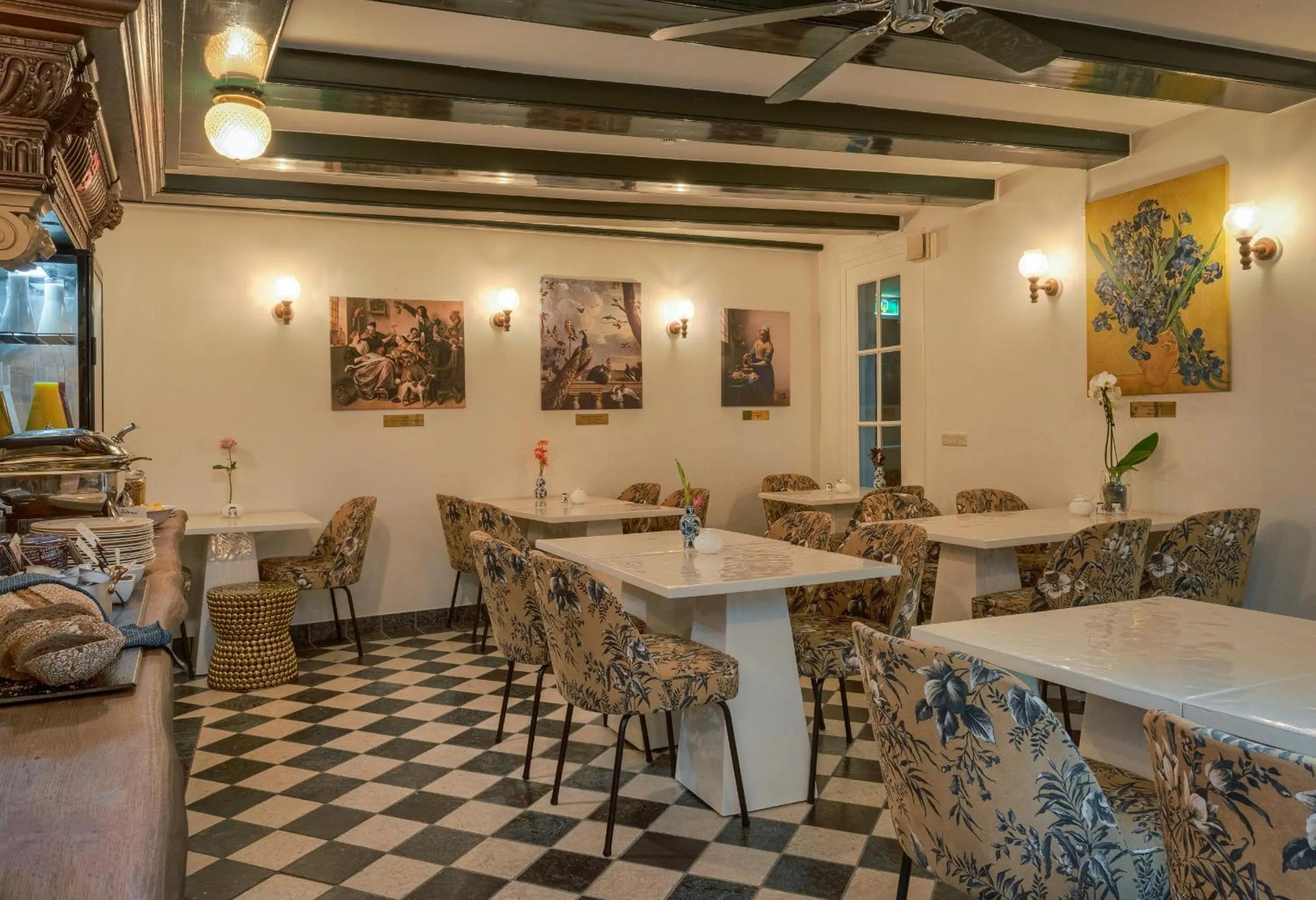 Restaurant/places to eat in Boutique Hotel des Arts