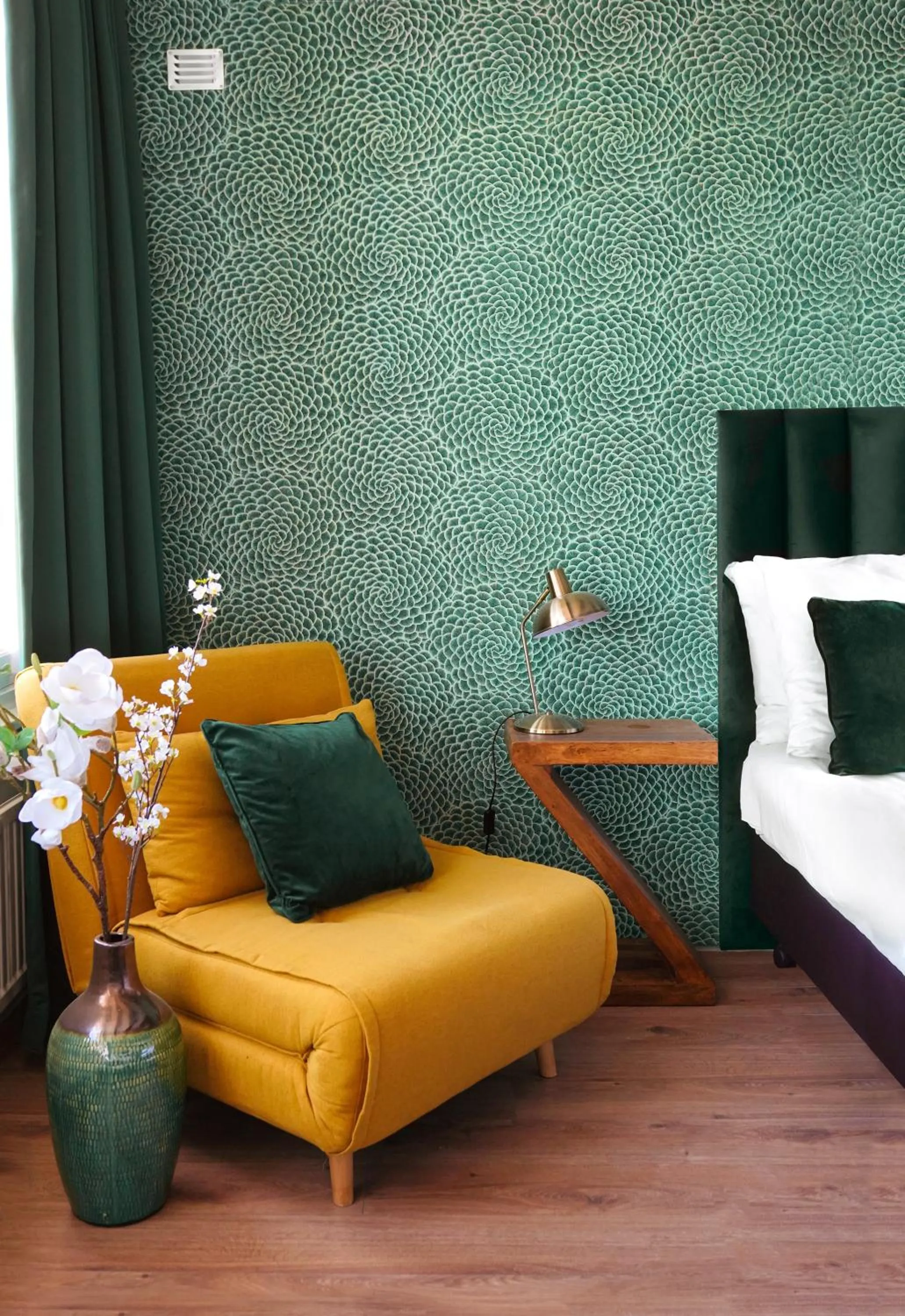 Bed in Boutique Hotel des Arts