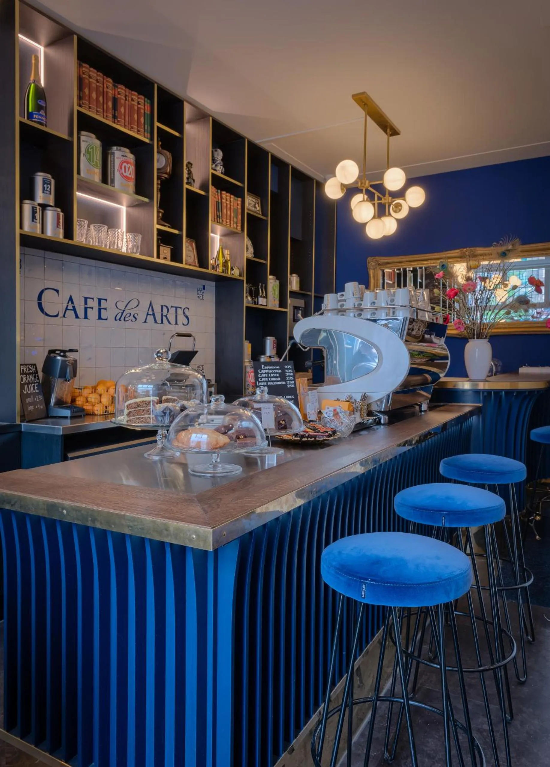 Lounge or bar in Boutique Hotel des Arts