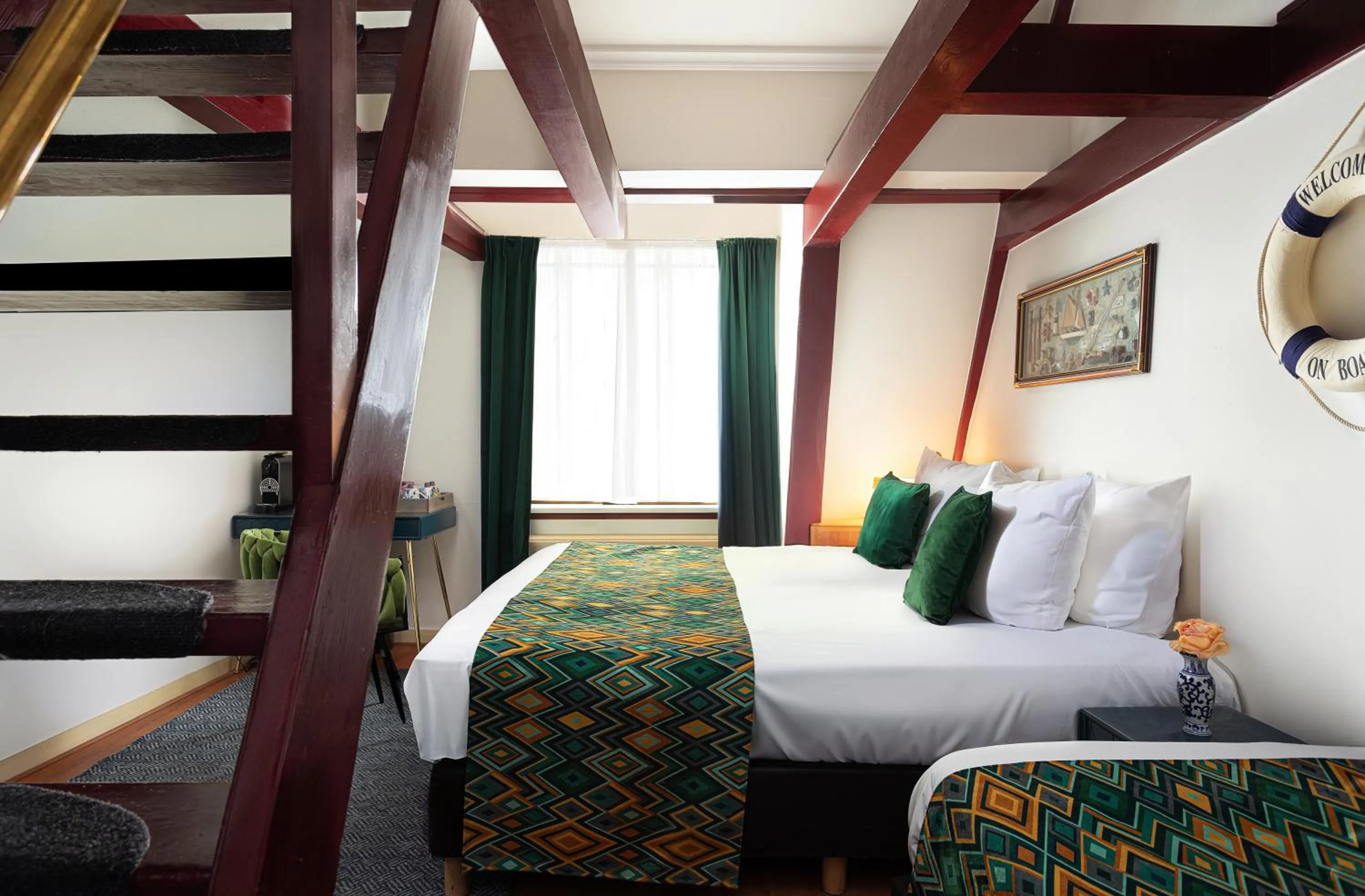 Bed in Boutique Hotel des Arts