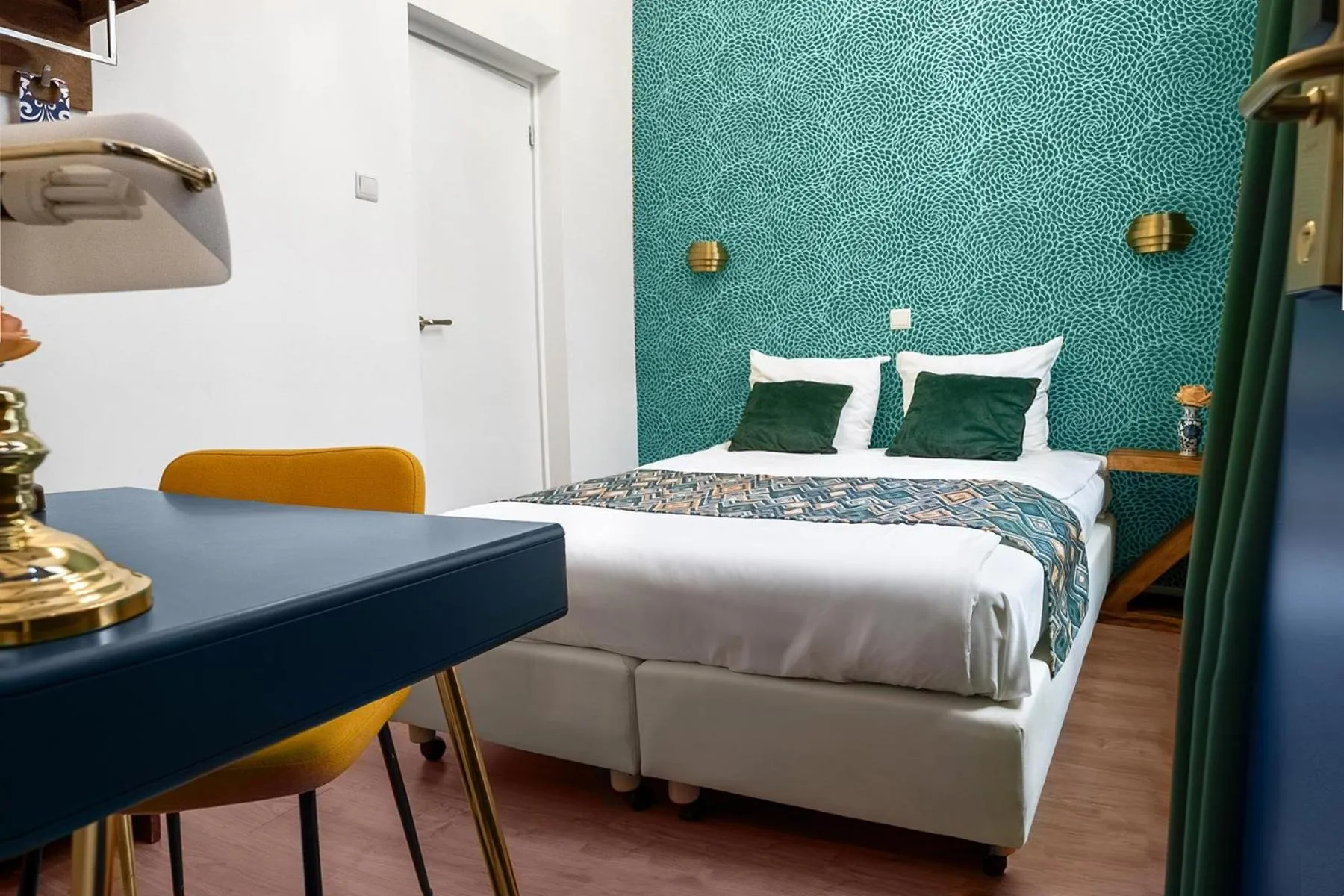 Bed in Boutique Hotel des Arts