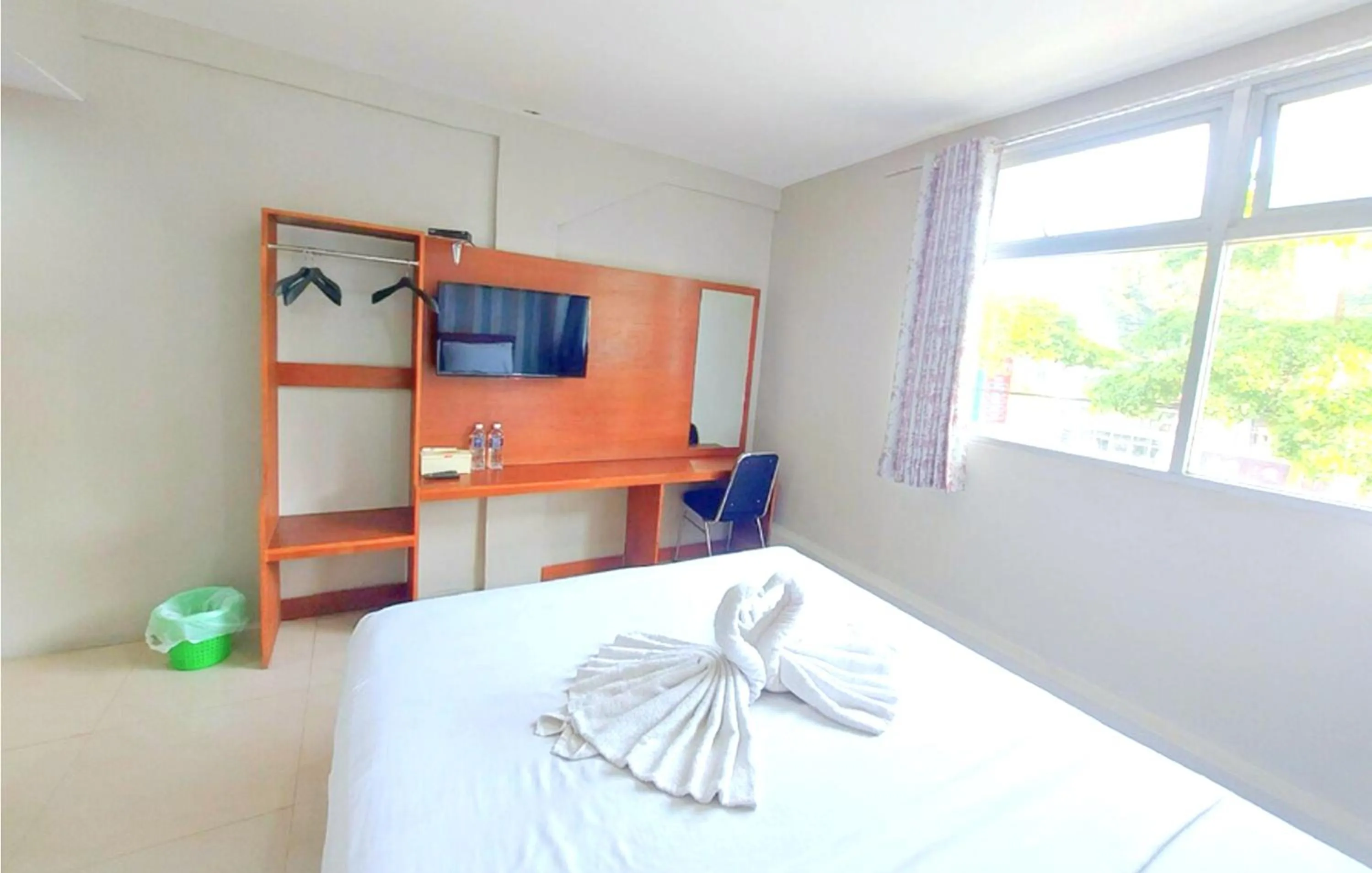 Bed in The Aurora by Makati