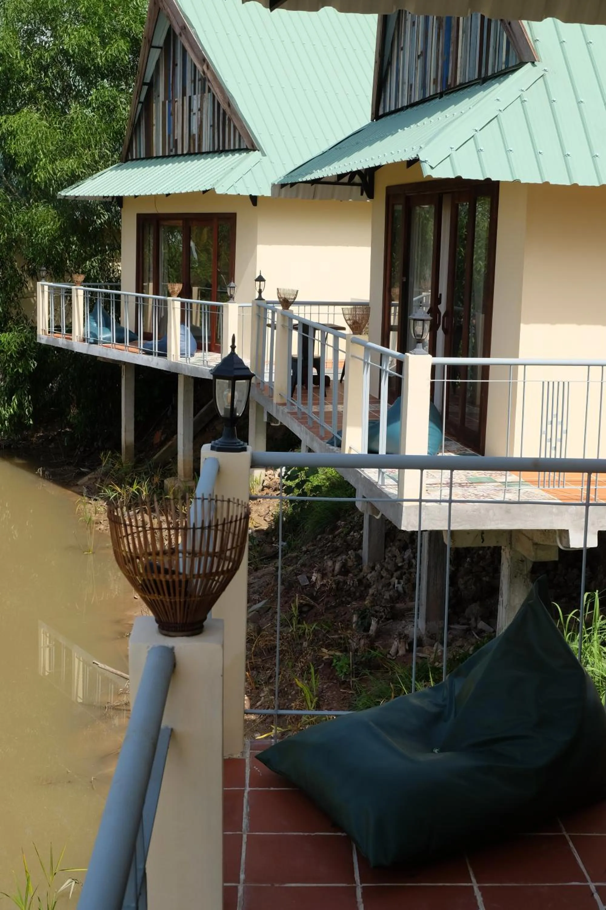 Property building in Kampot Eco Village