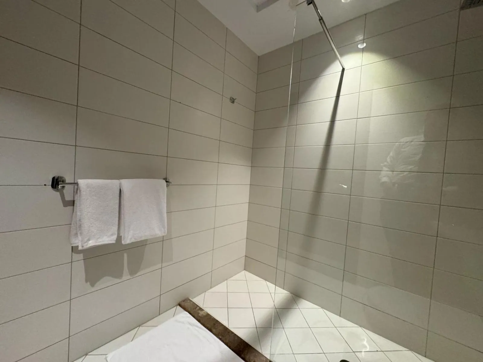 Shower in Ocean View Al Zahra