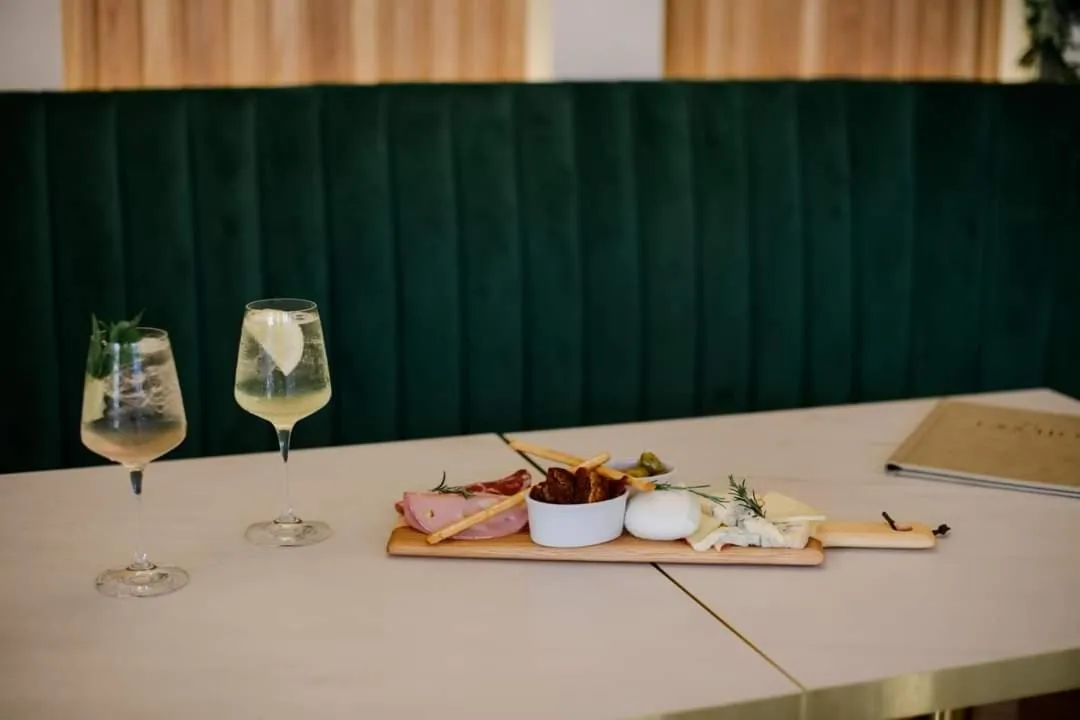 Restaurant/places to eat in The Exchange Hotel