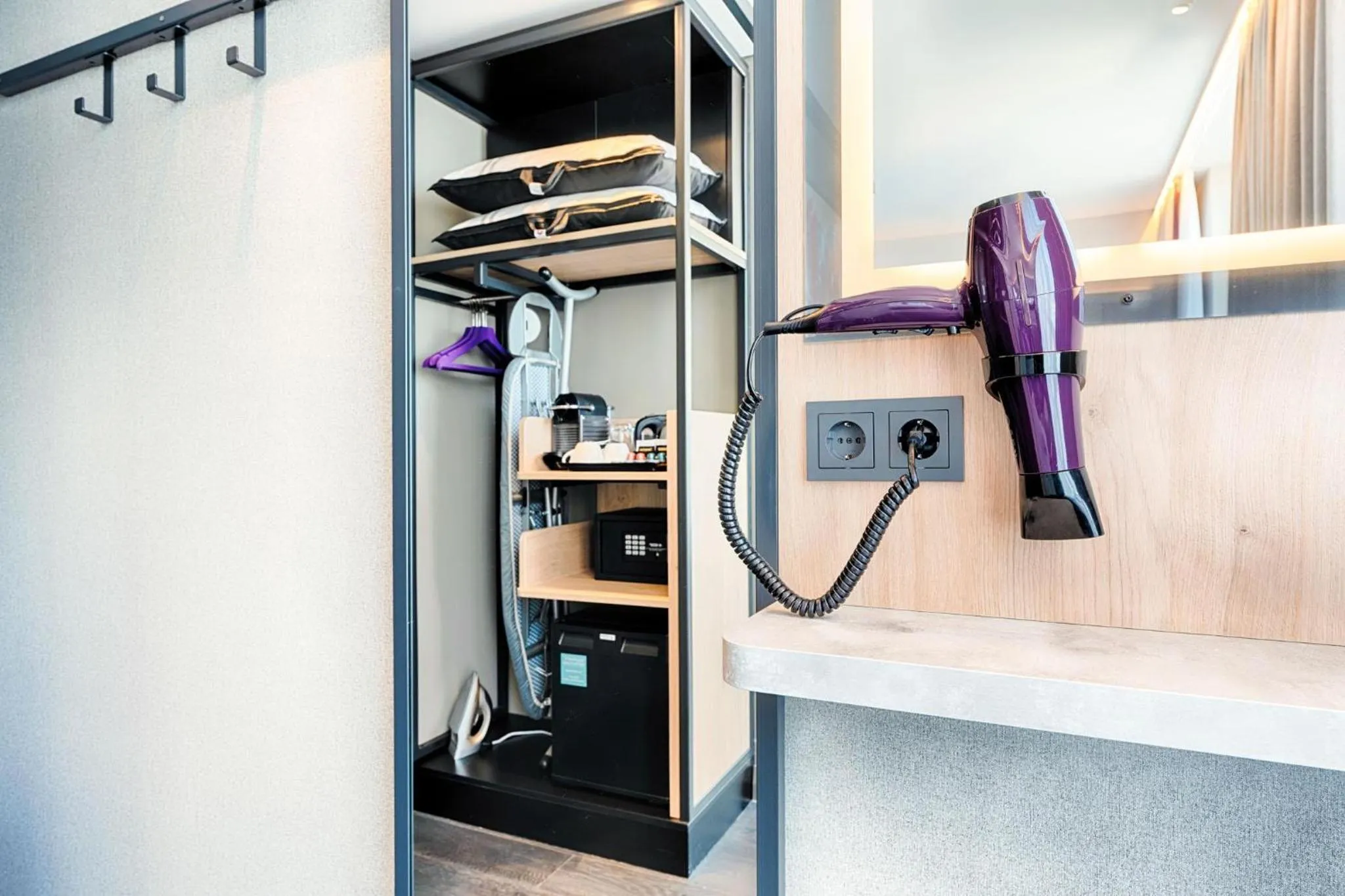 Bedroom in Premier Inn Berlin City Centre