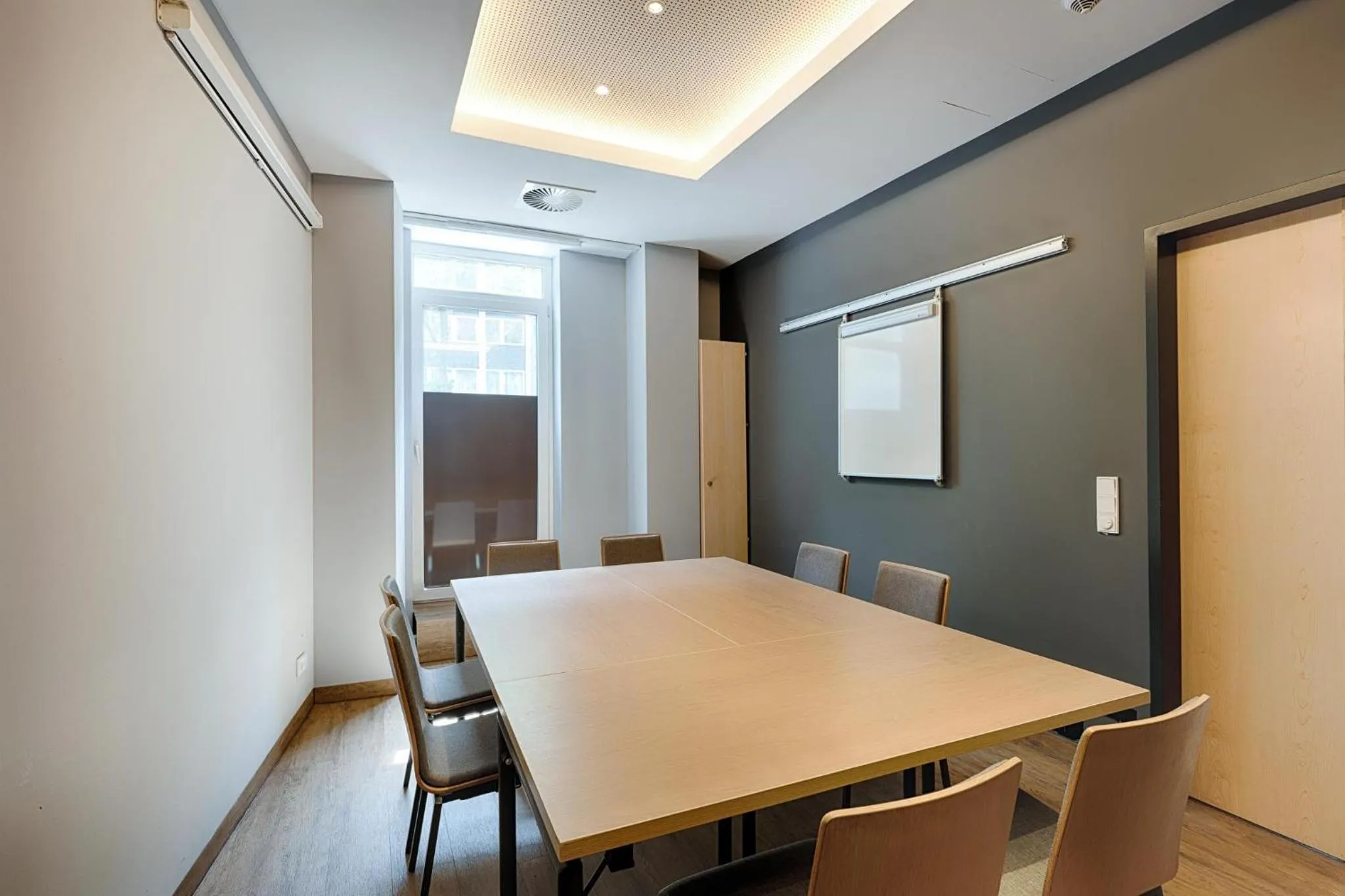 Meeting/conference room in Premier Inn Berlin City Centre