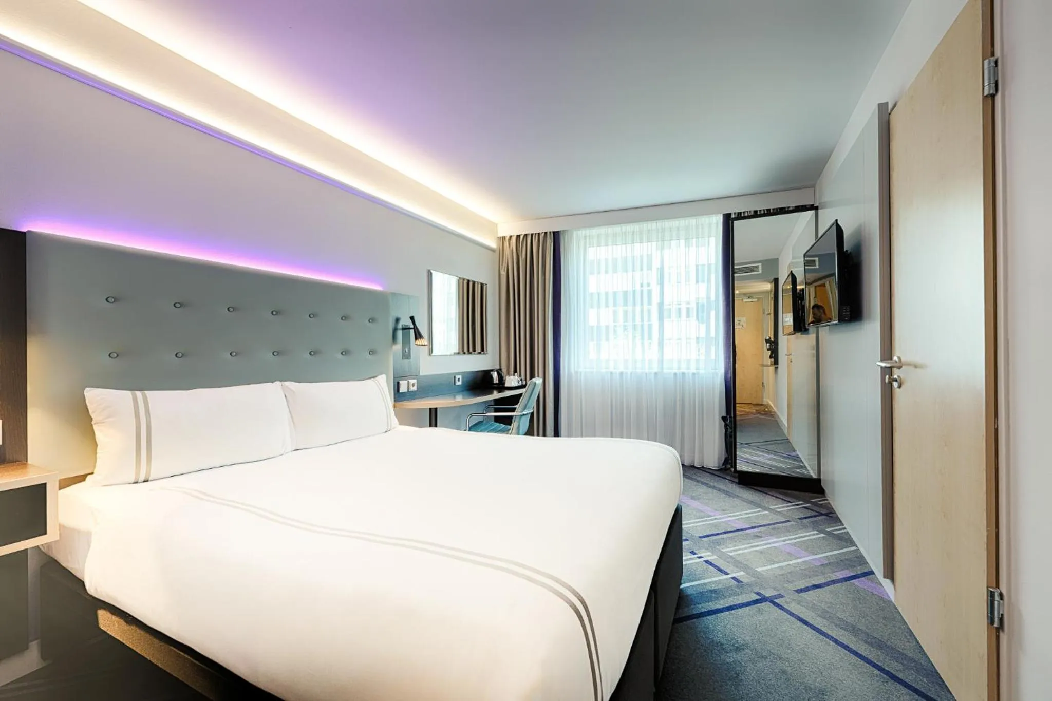 Twin Room - Disability Access in Premier Inn Berlin City Centre