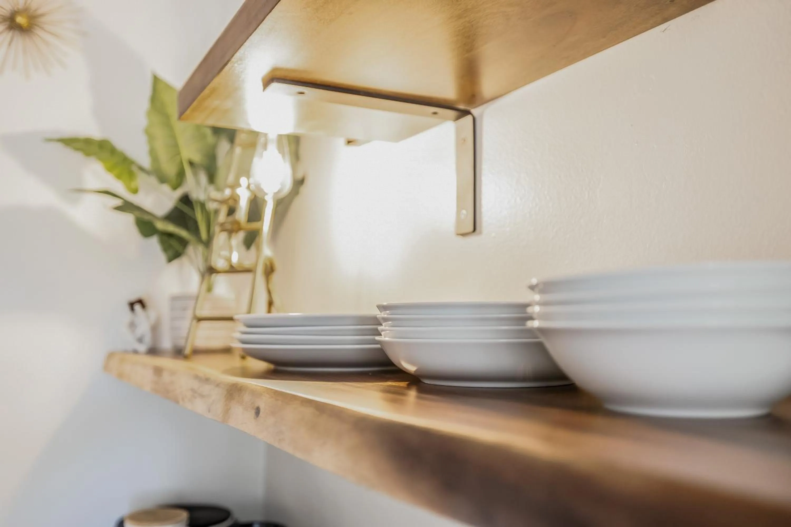 Kitchen or kitchenette in Bright & Cozy Condo Unit with Balcony!