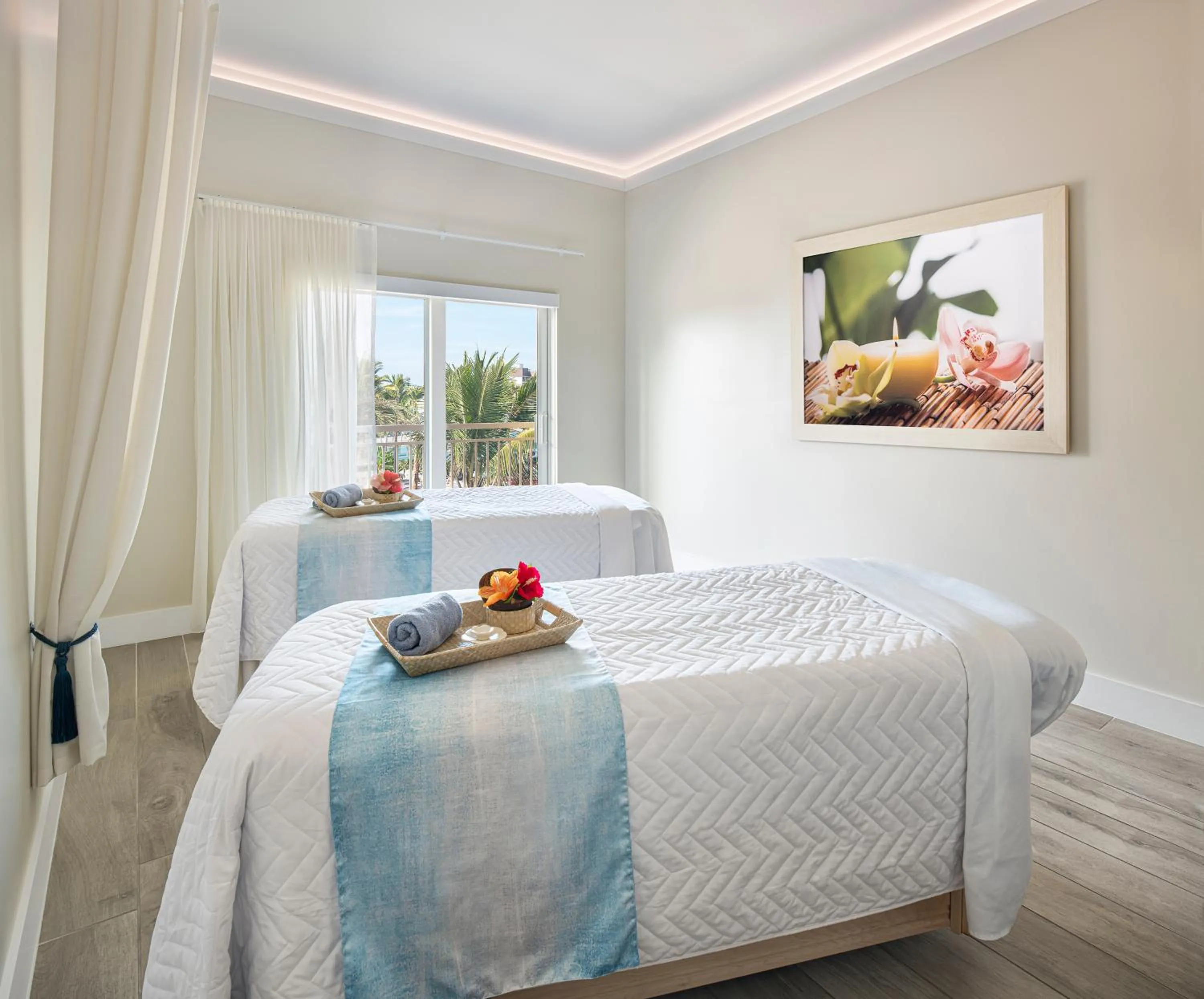 Massage, Bed in Margaritaville Beach Resort Ft Myers Beach