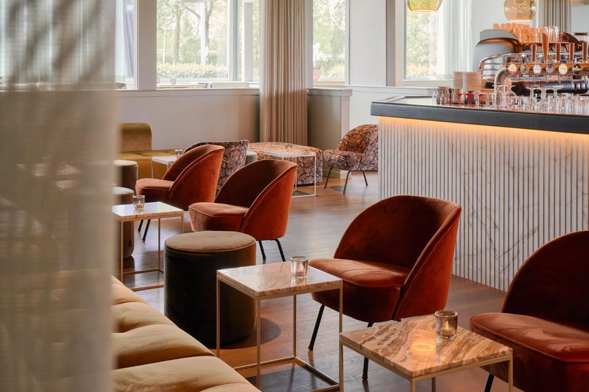 Lounge or bar in Garner Hotel Maastricht by IHG