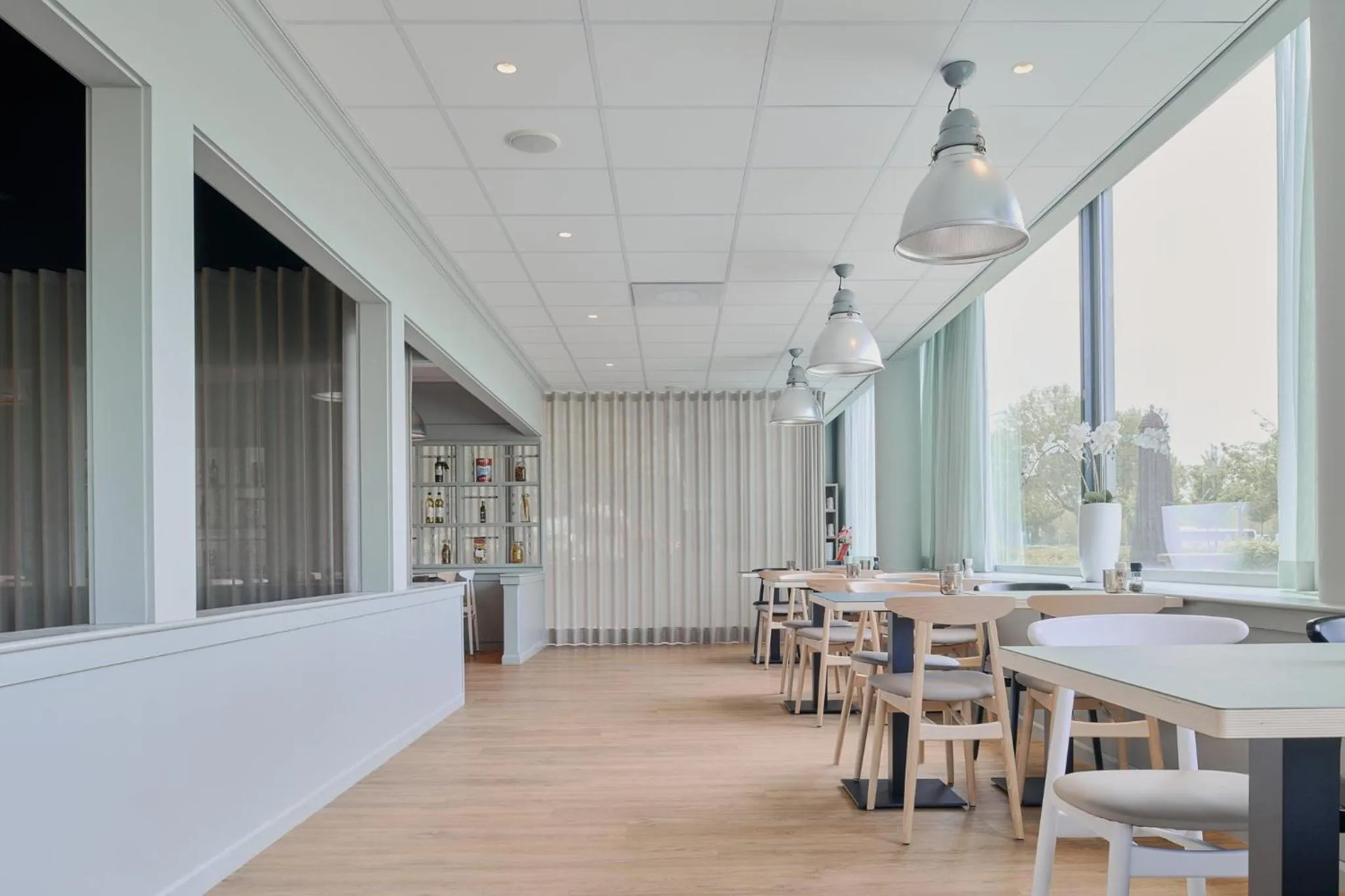 Restaurant/places to eat in Garner Hotel Maastricht by IHG