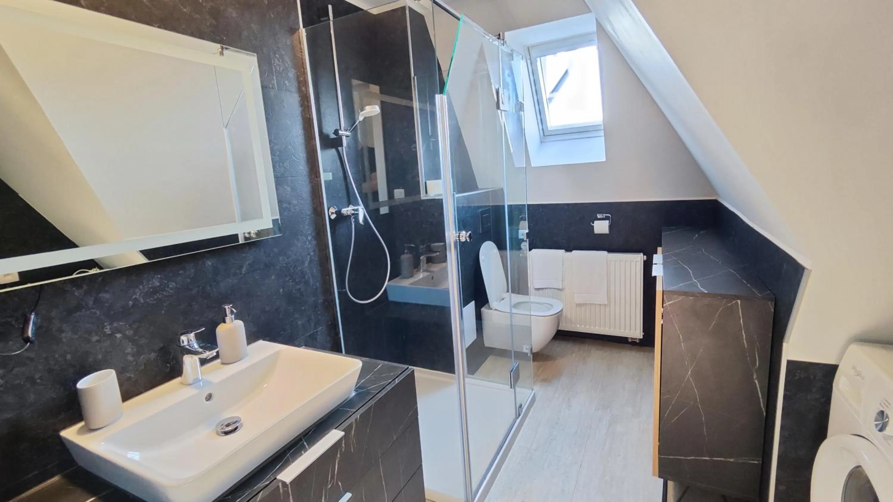 Shower in DOHNANYI Villa by CHORS