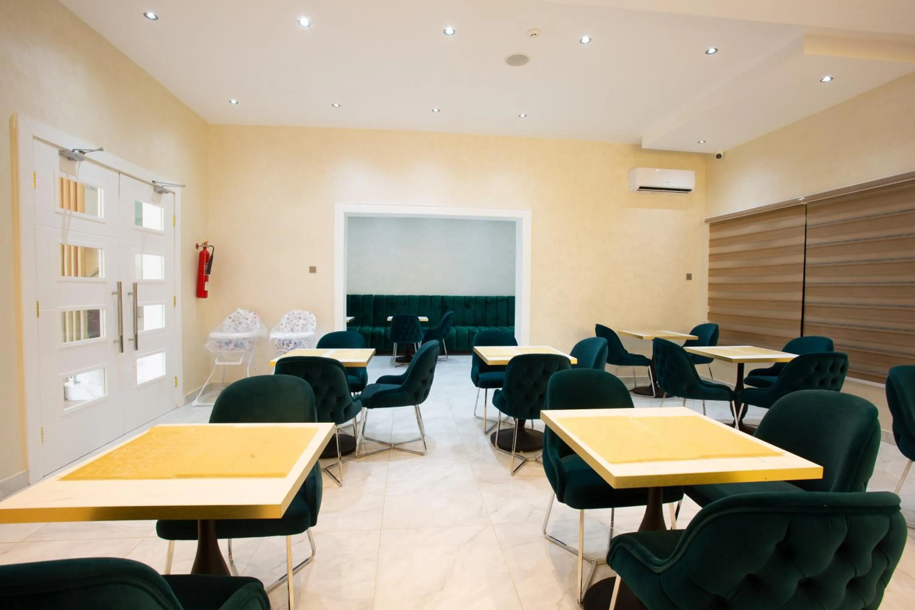 DE MANCHY HOTELS & SUITES