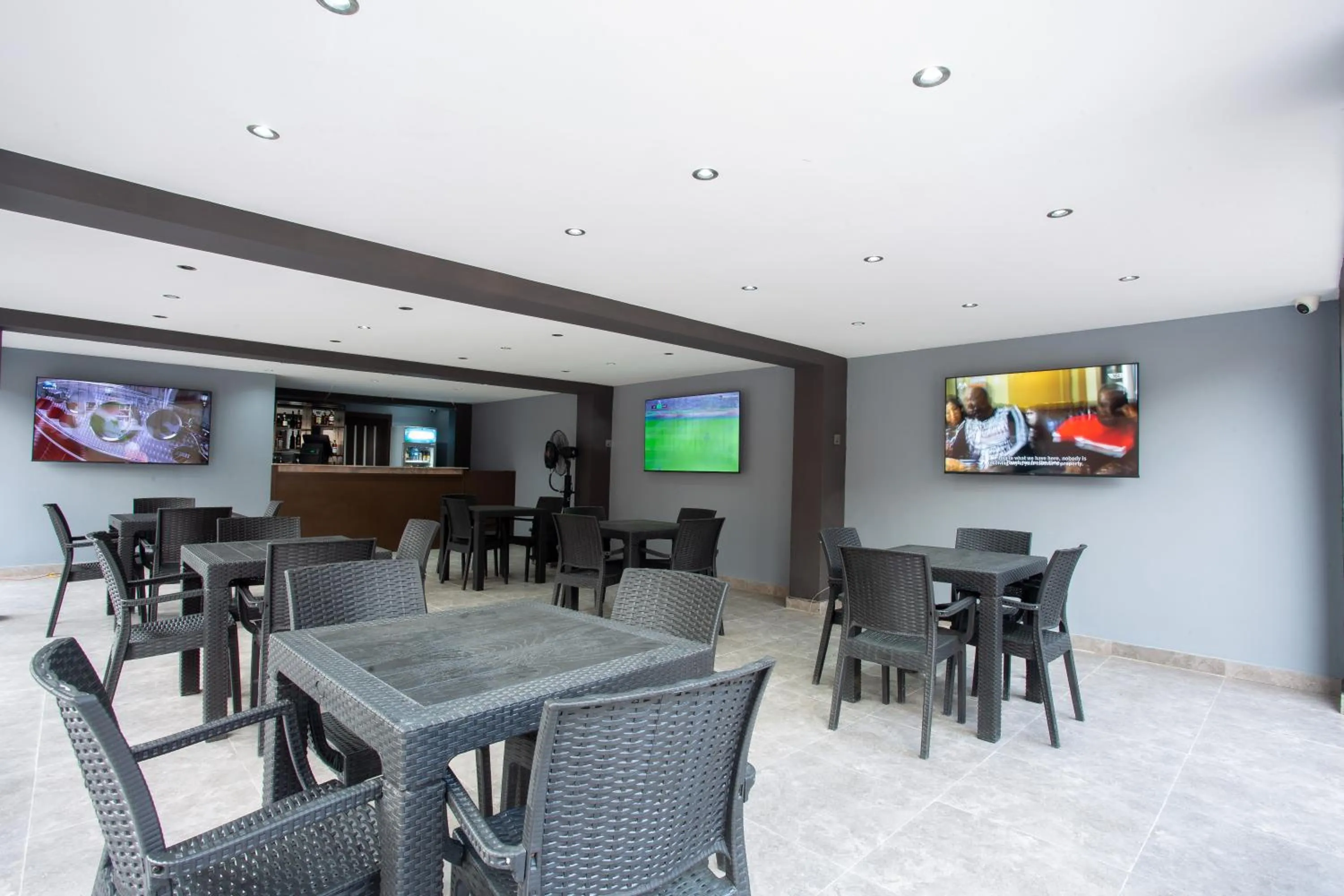 DE MANCHY HOTELS & SUITES