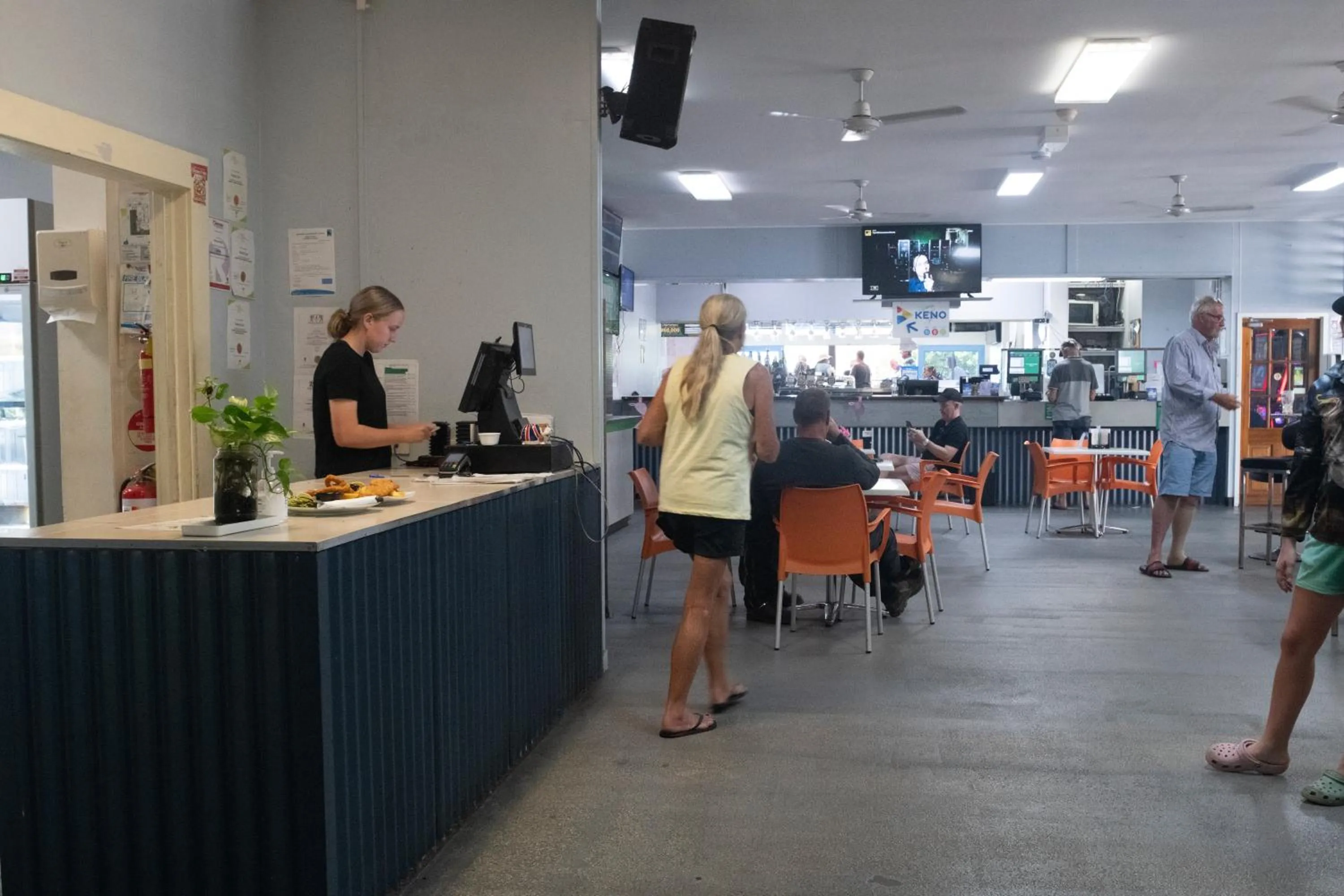 Restaurant/places to eat in Nightcap at Marine Hotel Cardwell