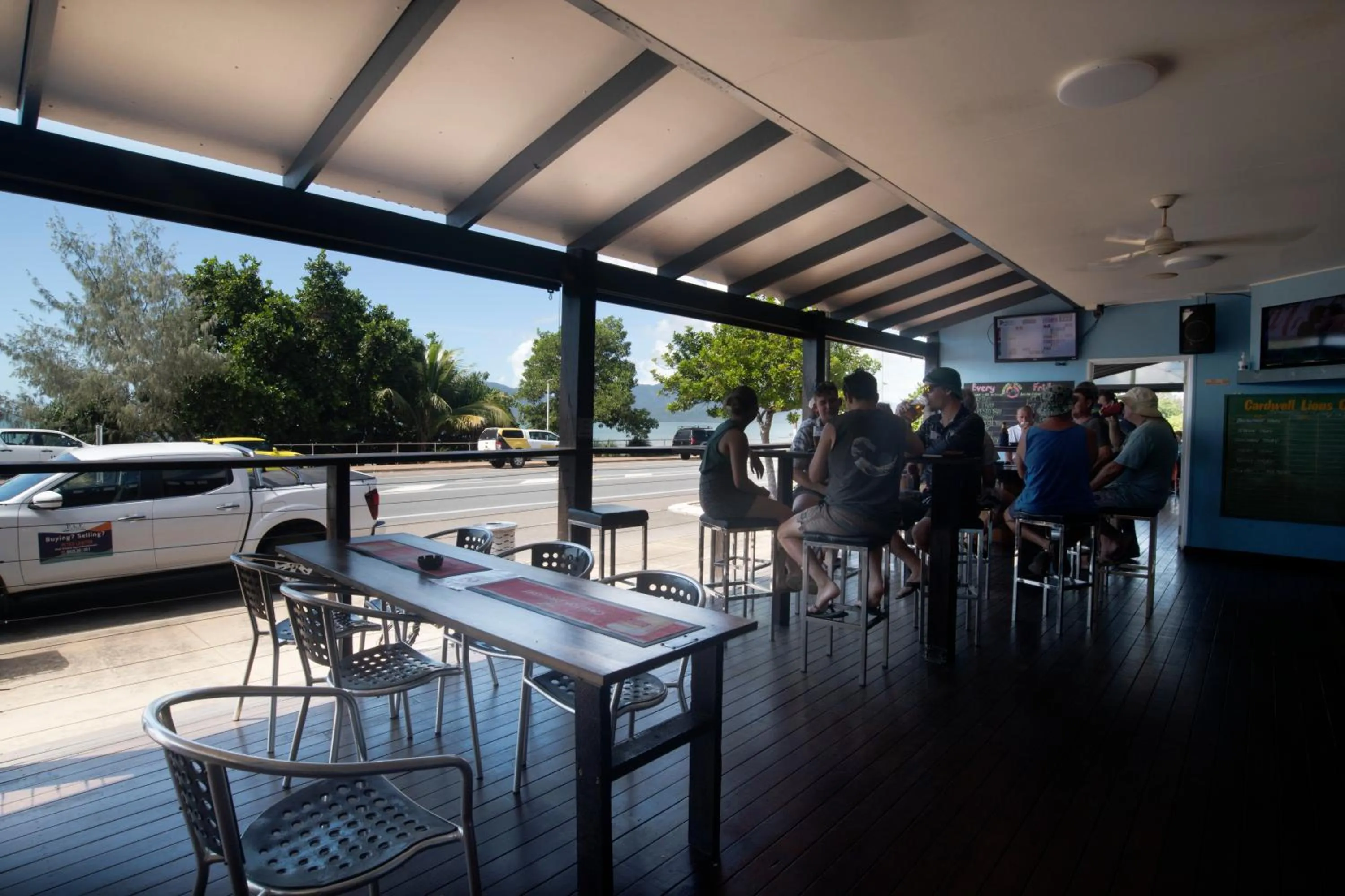 Lounge or bar in Nightcap at Marine Hotel Cardwell