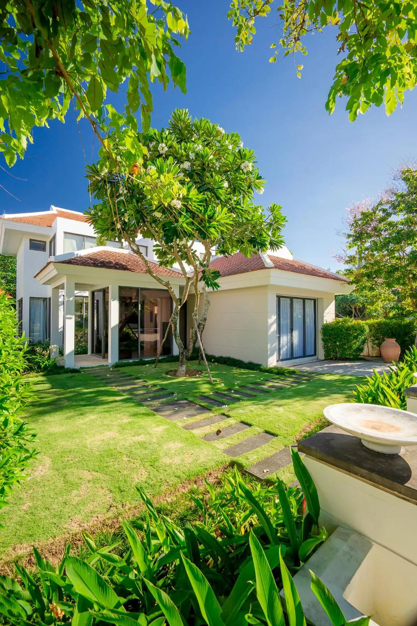 Property building in Memories Holiday beach villa Da Nang