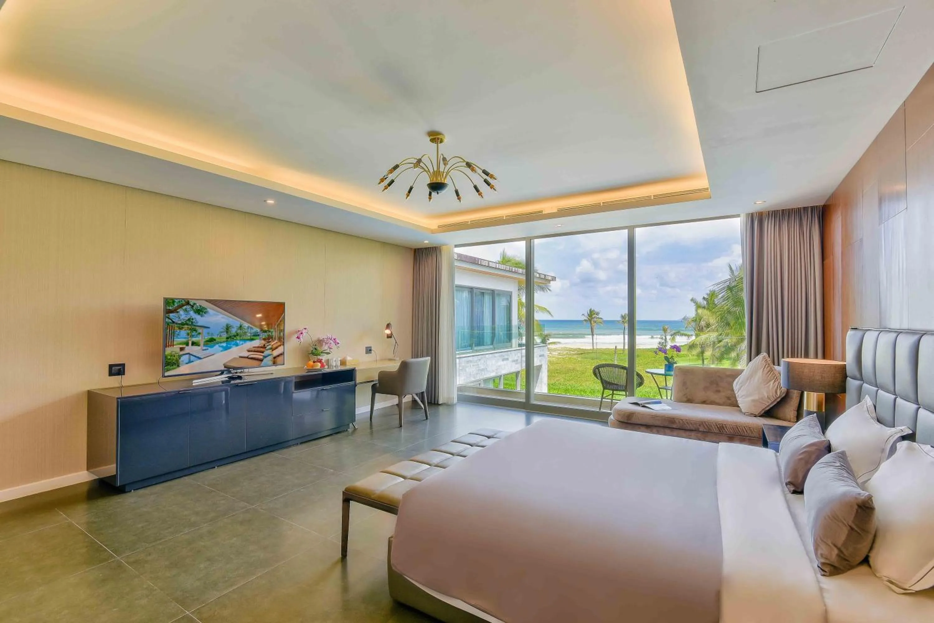 Bedroom, Bed in Memories Holiday beach villa Da Nang