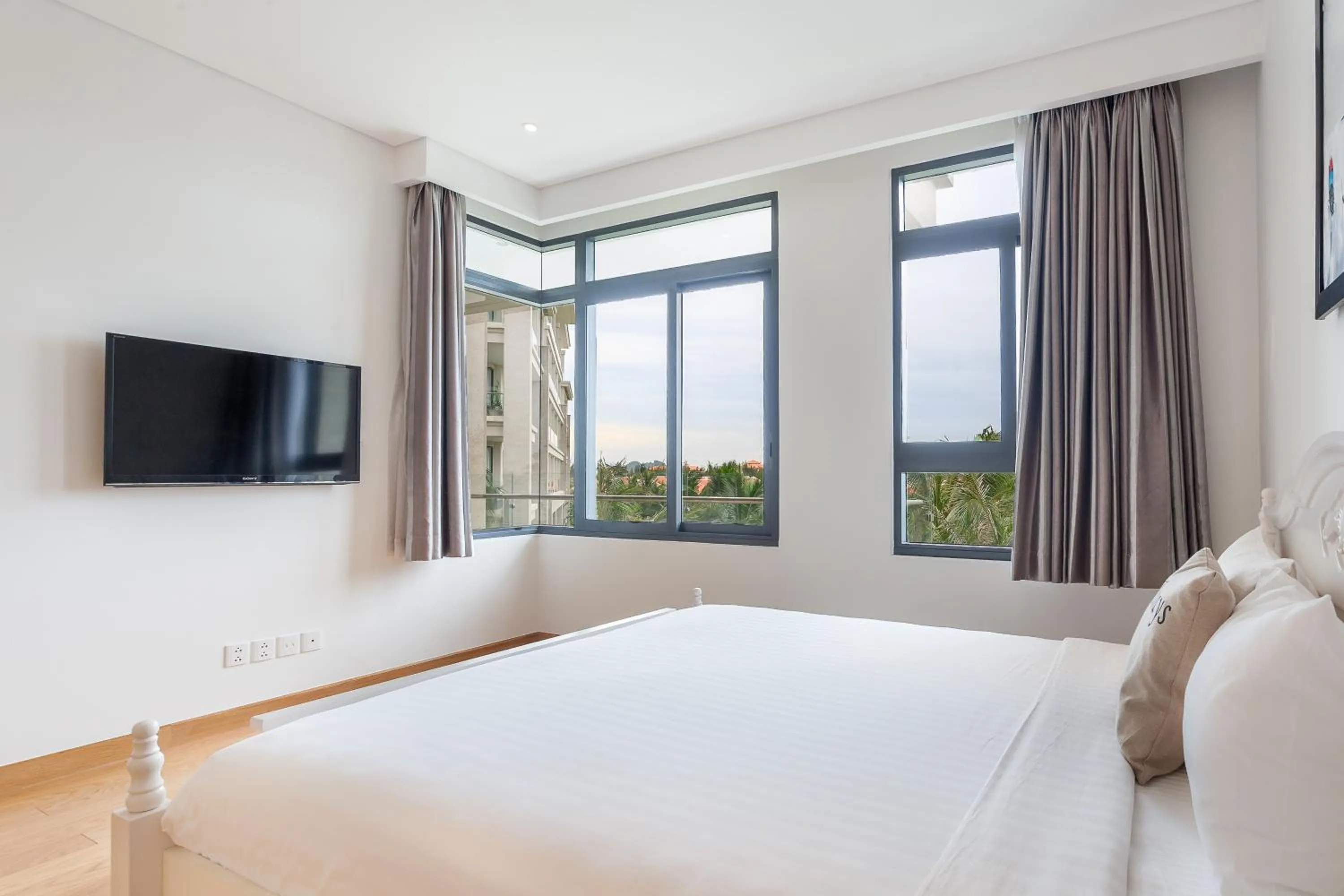 Bedroom, Bed in Memories Holiday beach villa Da Nang