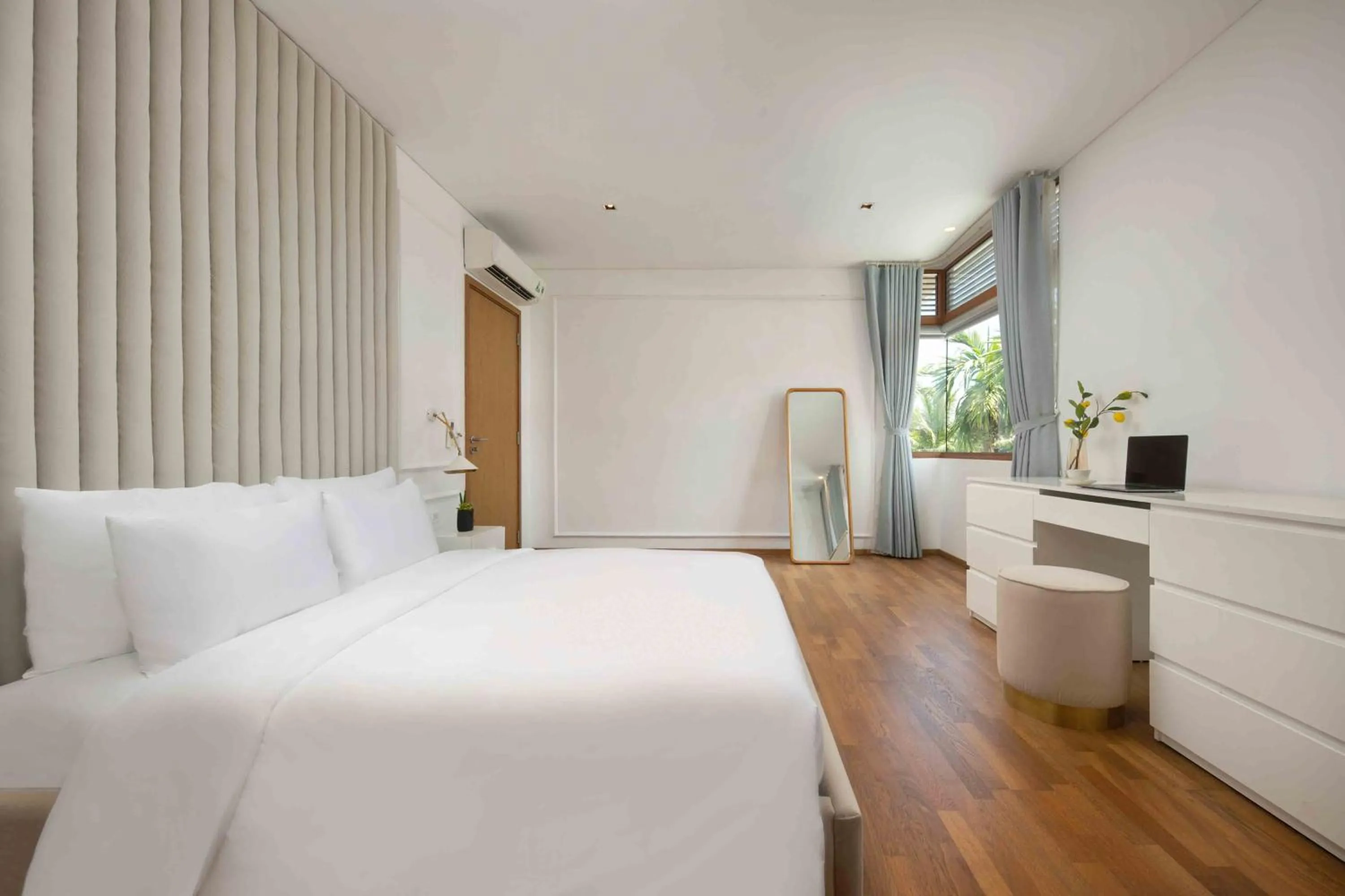 Bedroom, Bed in Memories Holiday beach villa Da Nang