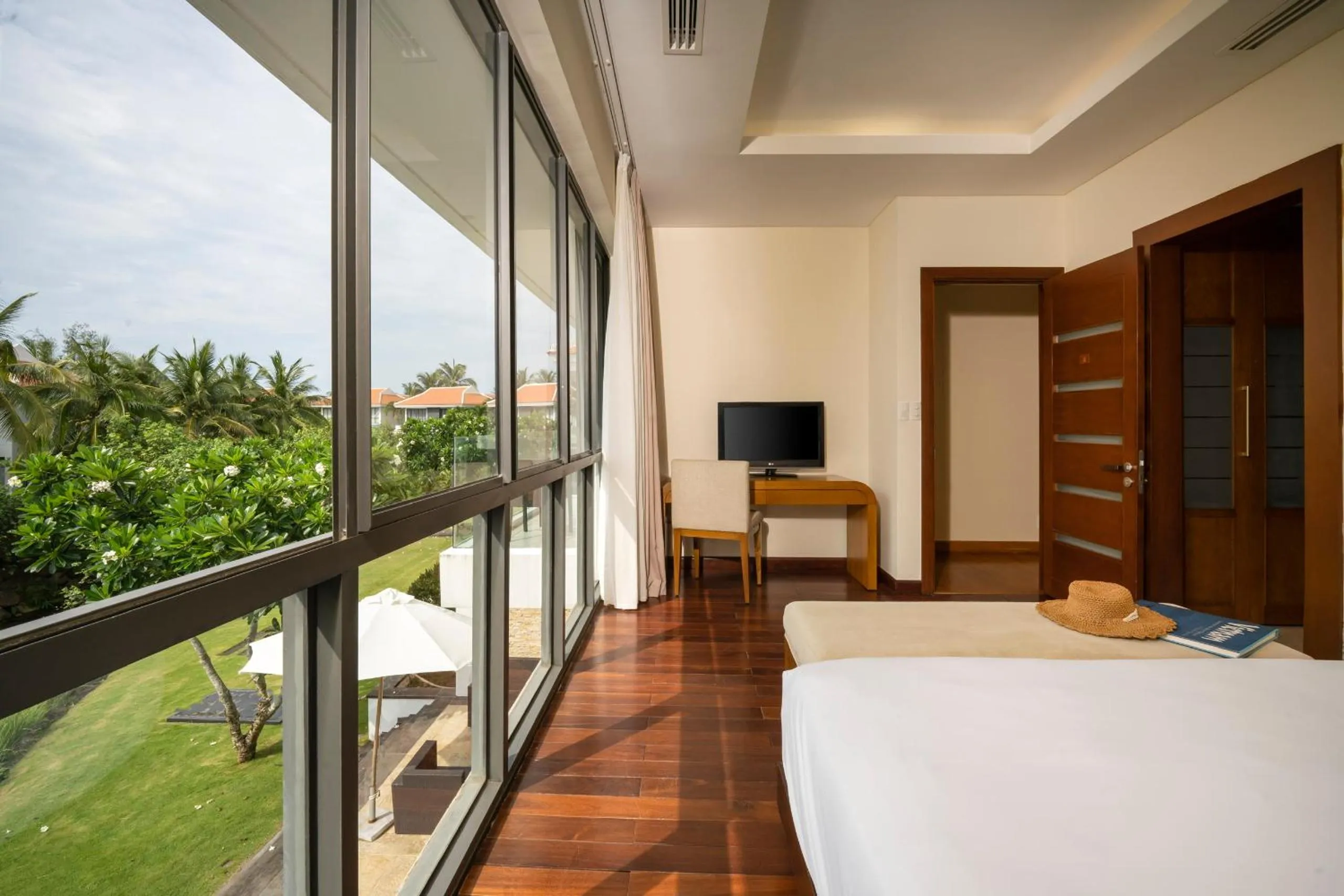 Bedroom, Bed in Memories Holiday beach villa Da Nang