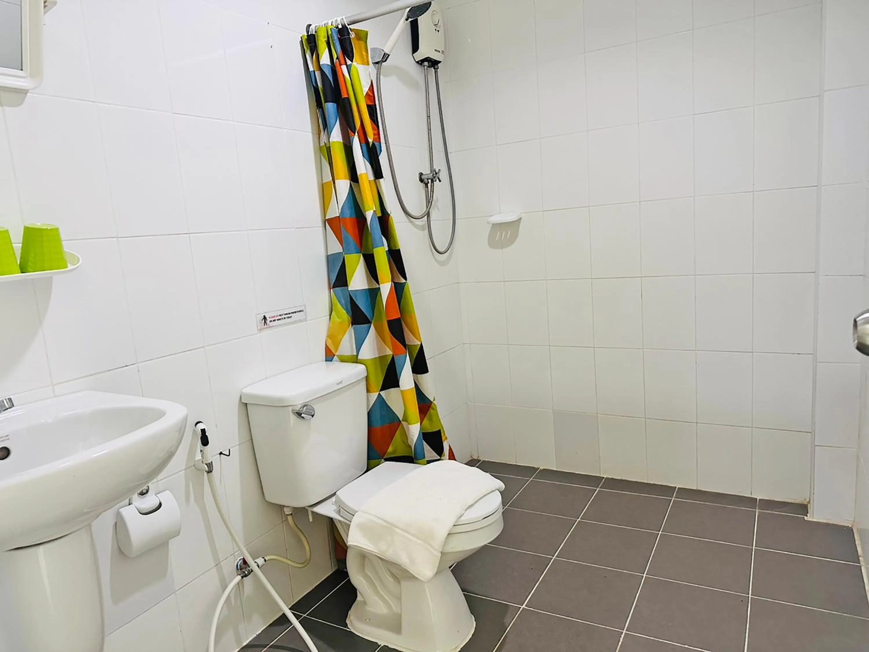 Shower in Anyavee Chom By The Sea