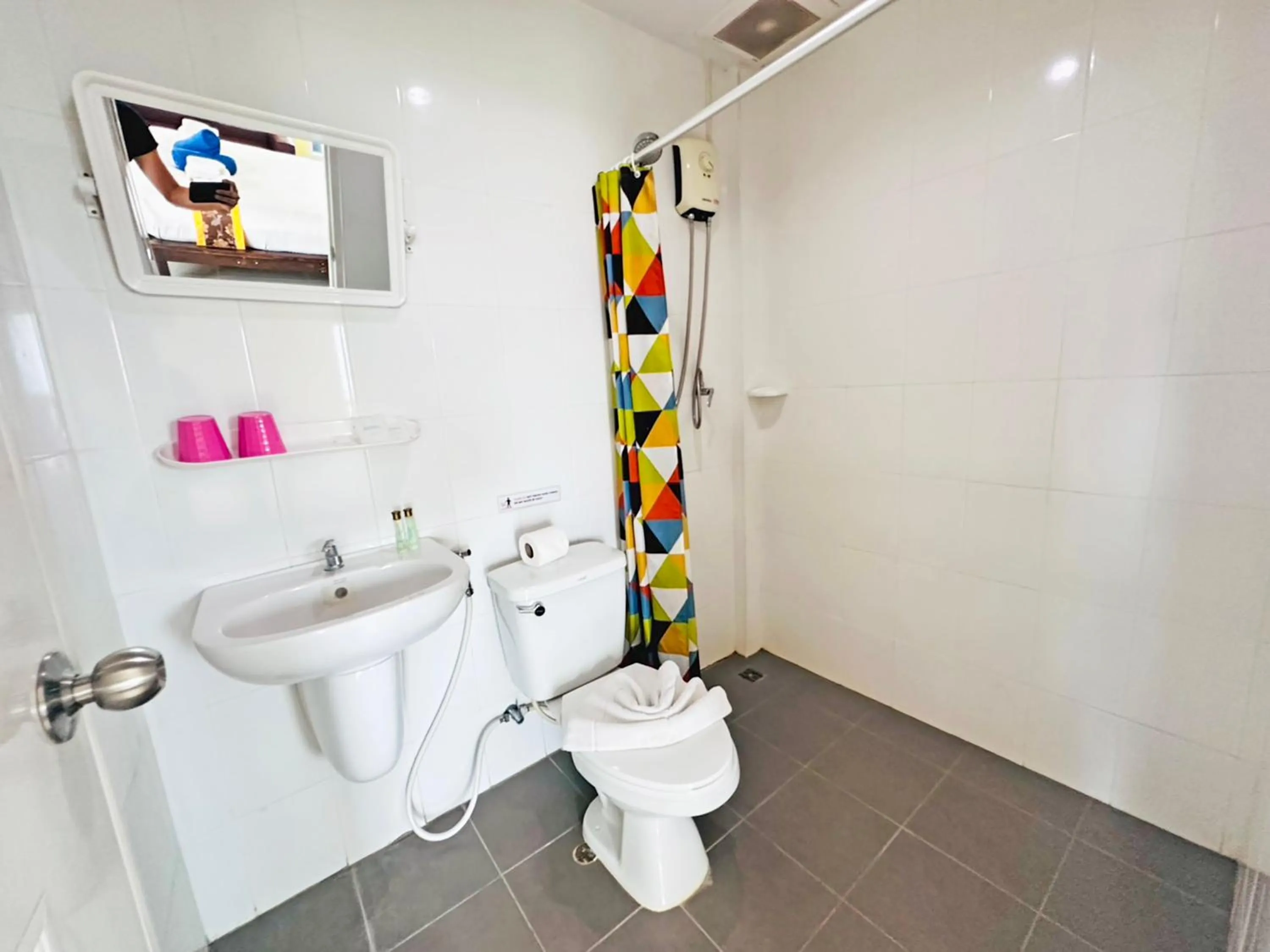 Shower in Anyavee Chom By The Sea