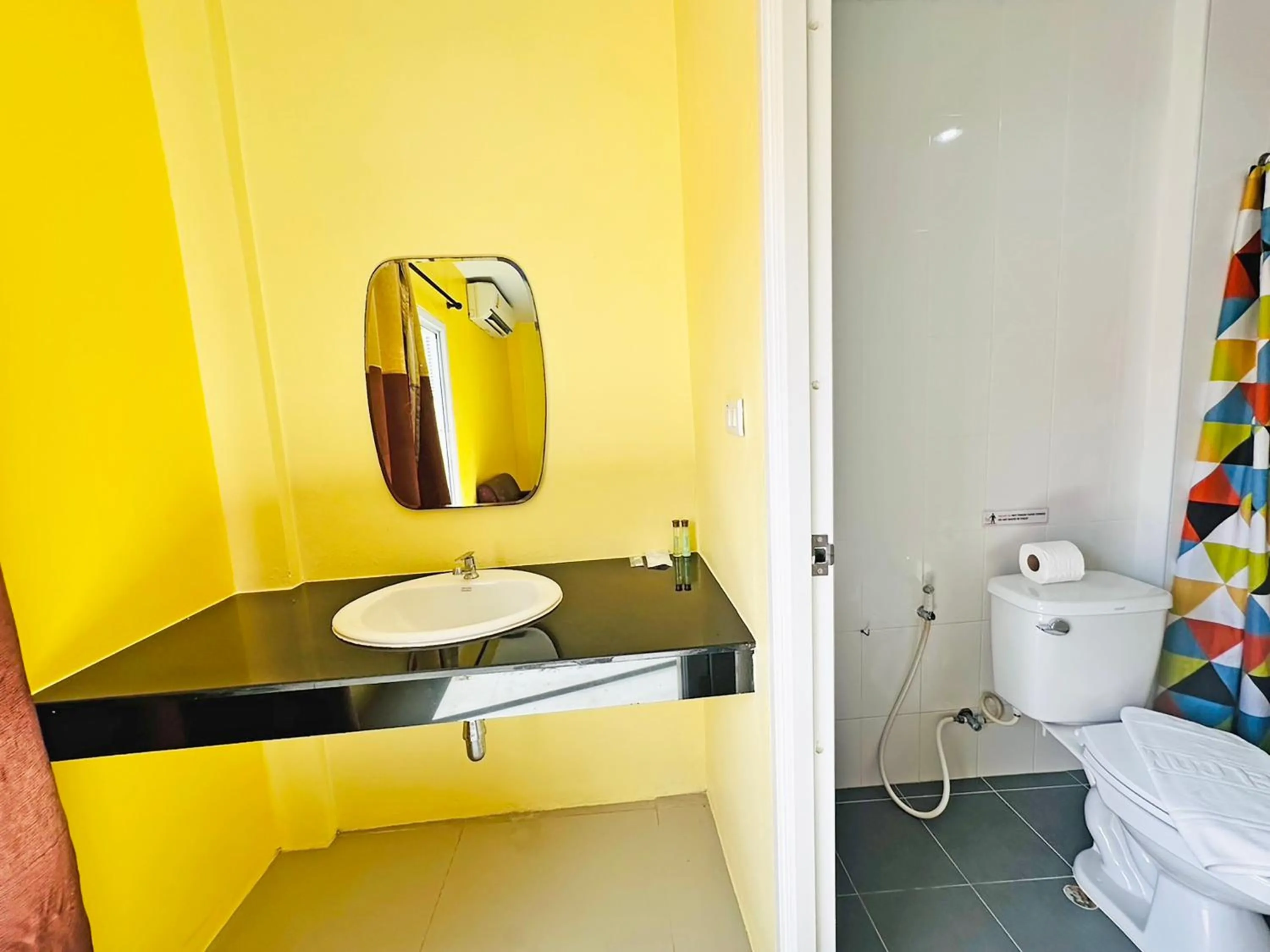 Toilet in Anyavee Chom By The Sea