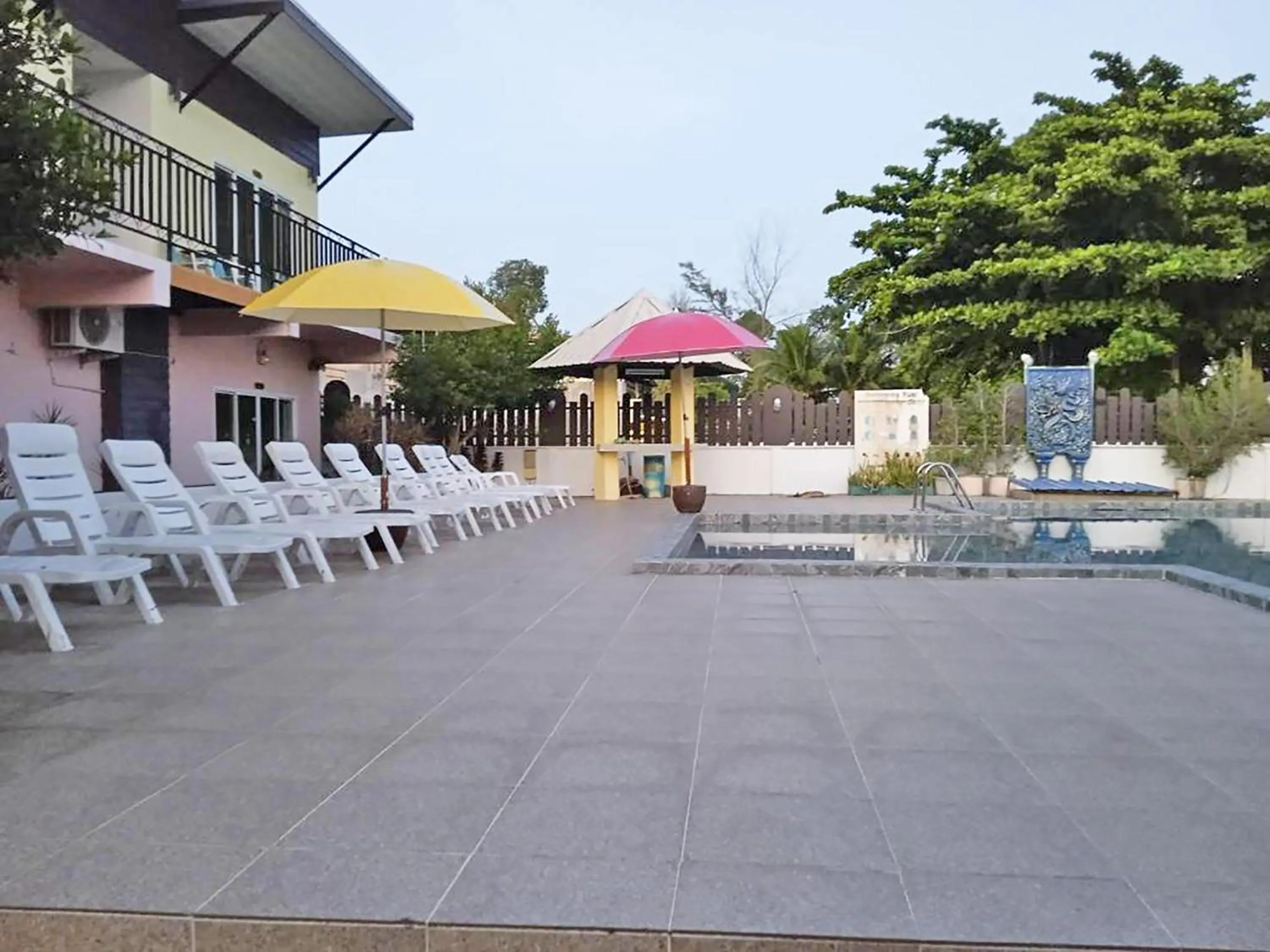 Anyavee Chom By The Sea