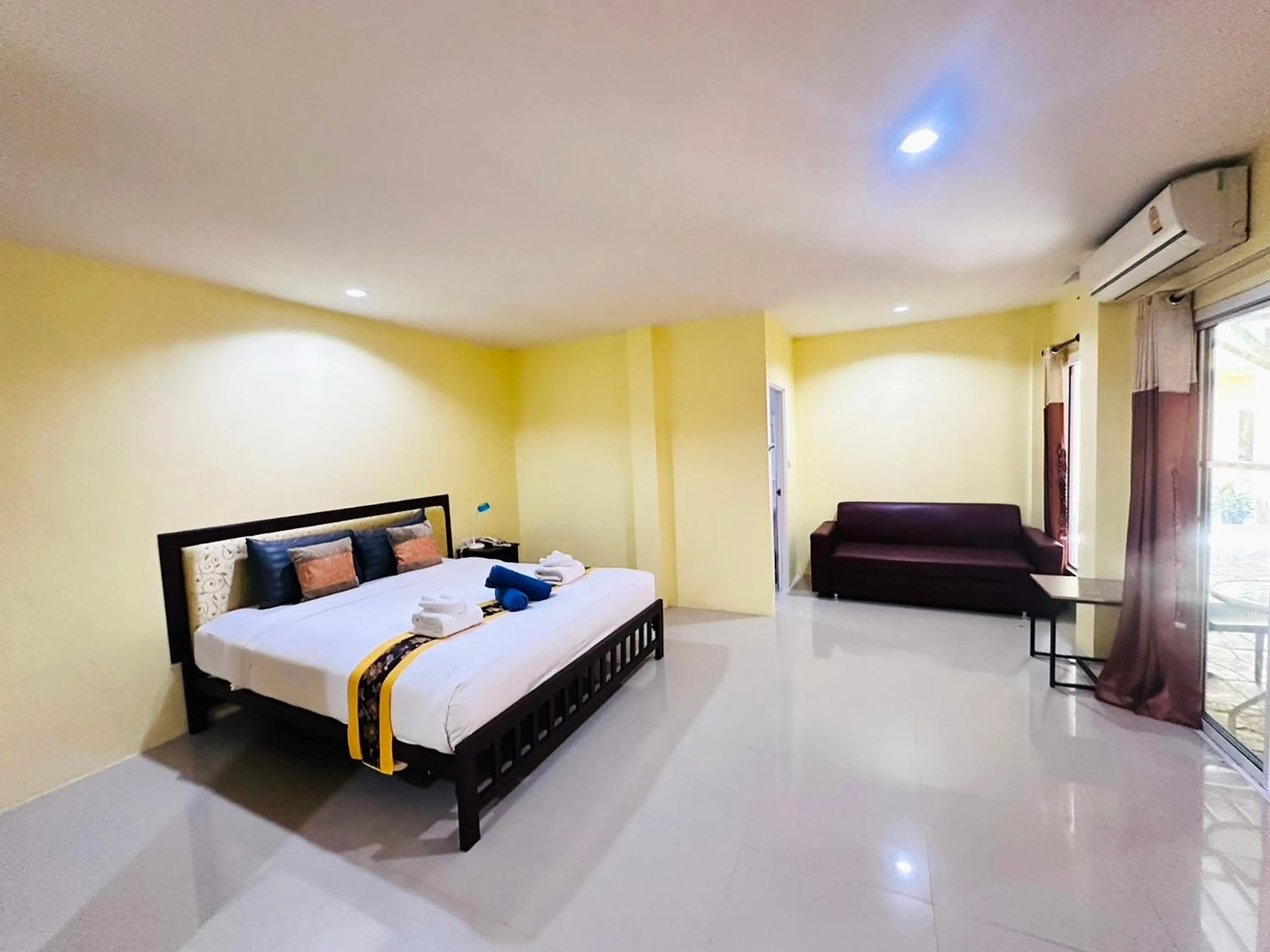 Bed in Anyavee Chom By The Sea