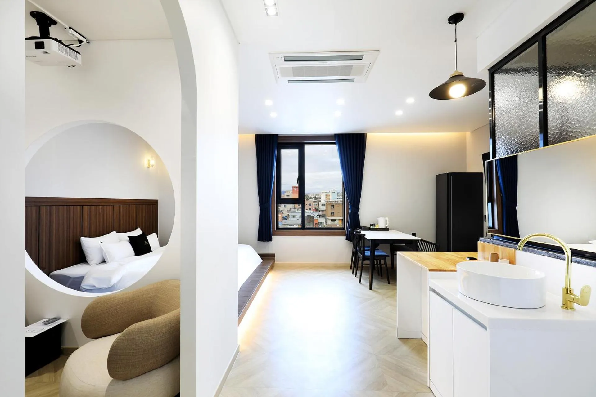 Bed in Chuncheon Intro Family hotel