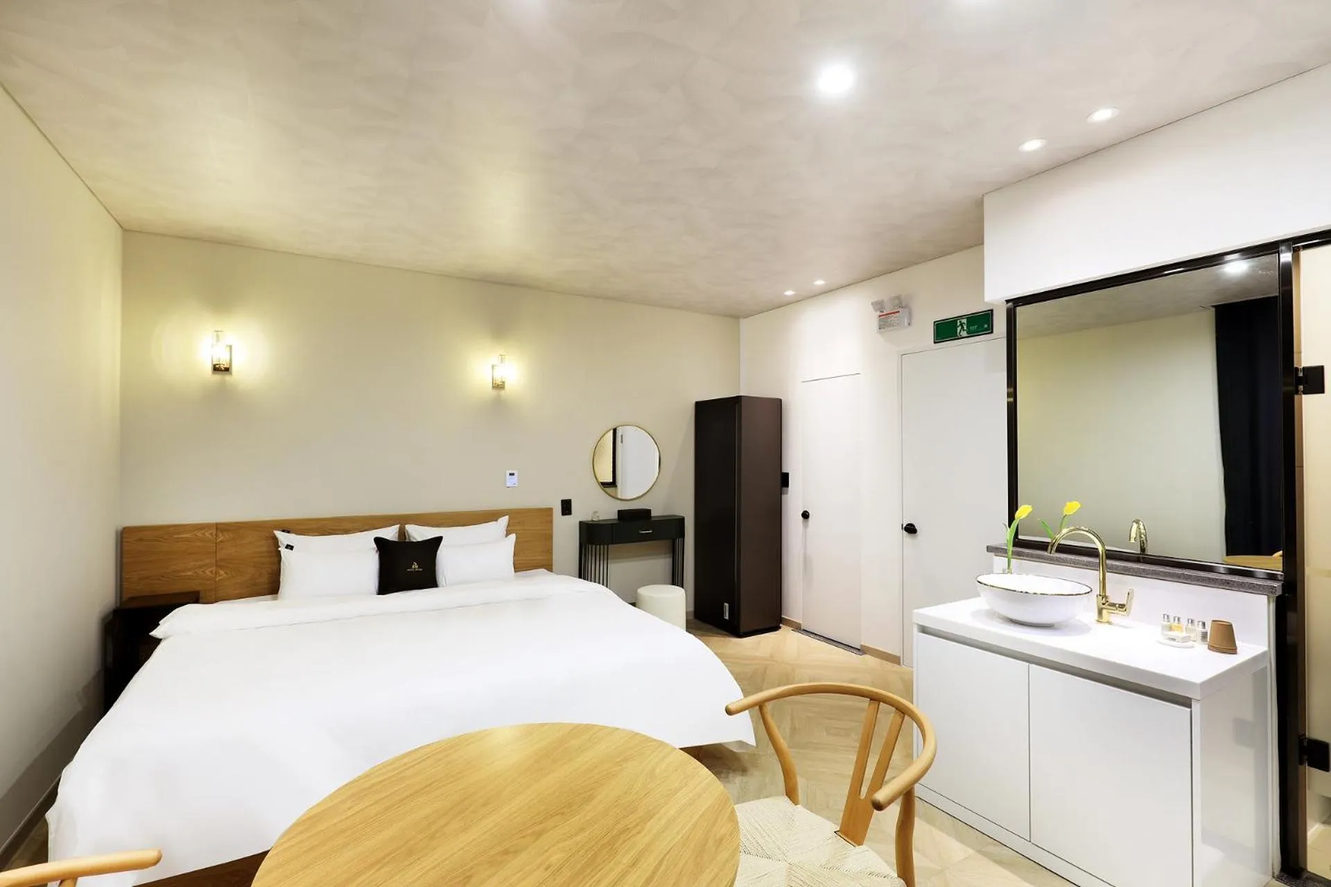 Bed in Chuncheon Intro Family hotel