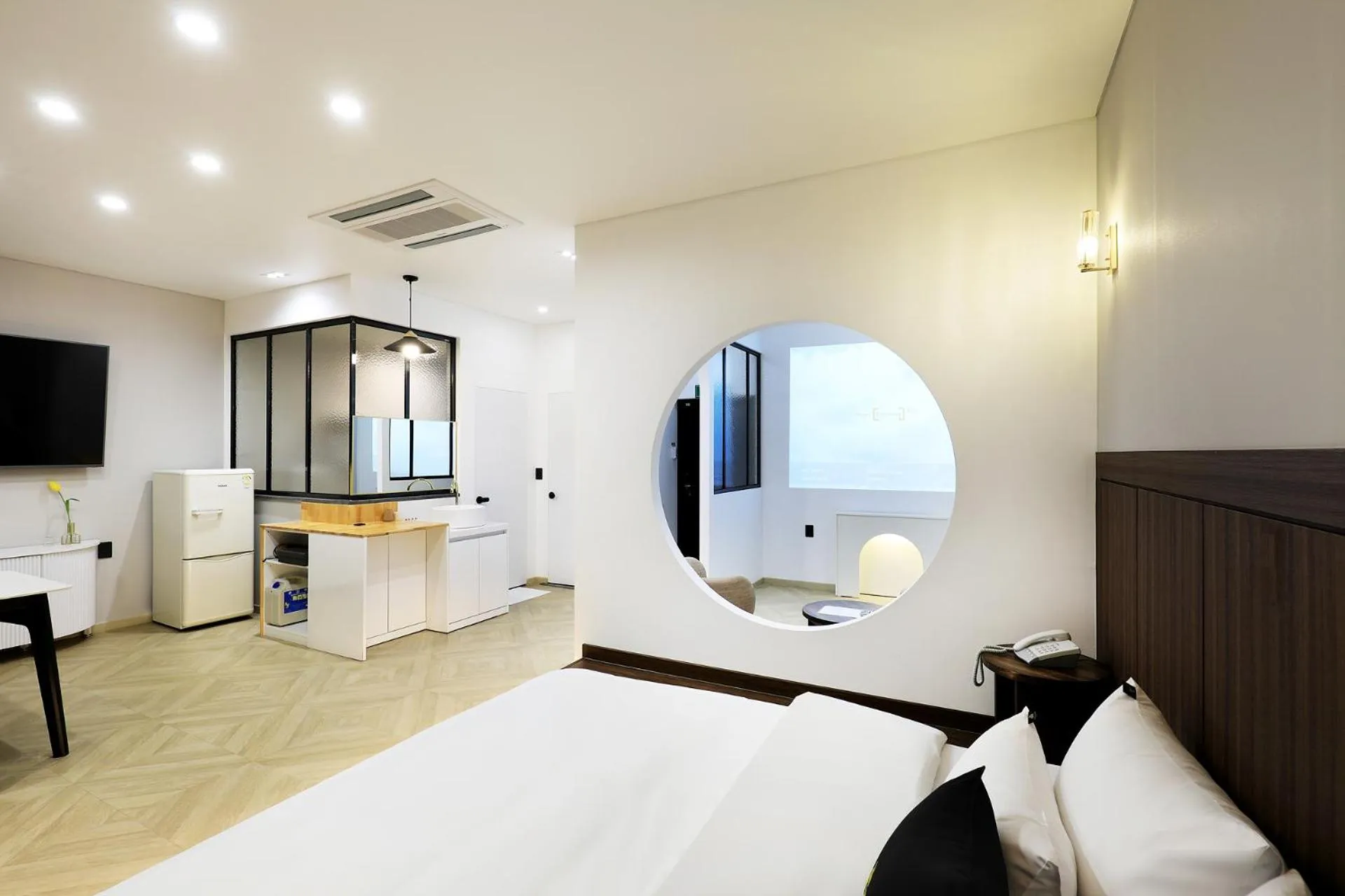 Bed in Chuncheon Intro Family hotel